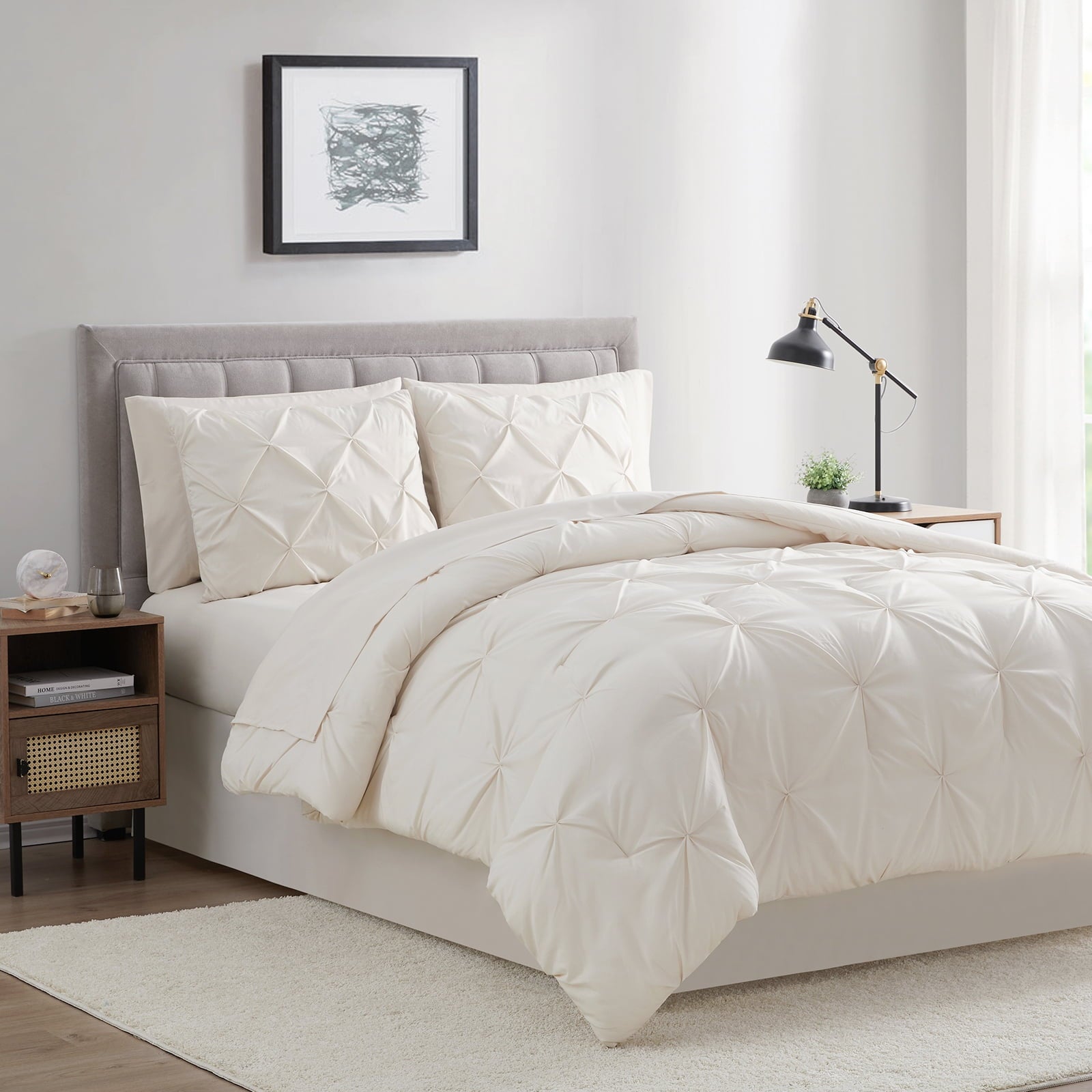 Hypoallergenic Cloud Comforter Set, 3-Piece, Queen, Pleated Wrinkle-Resistant Microfiber Bedding, Ivory, All-Season - All-Season Down Alternative Comforter Insert Detail