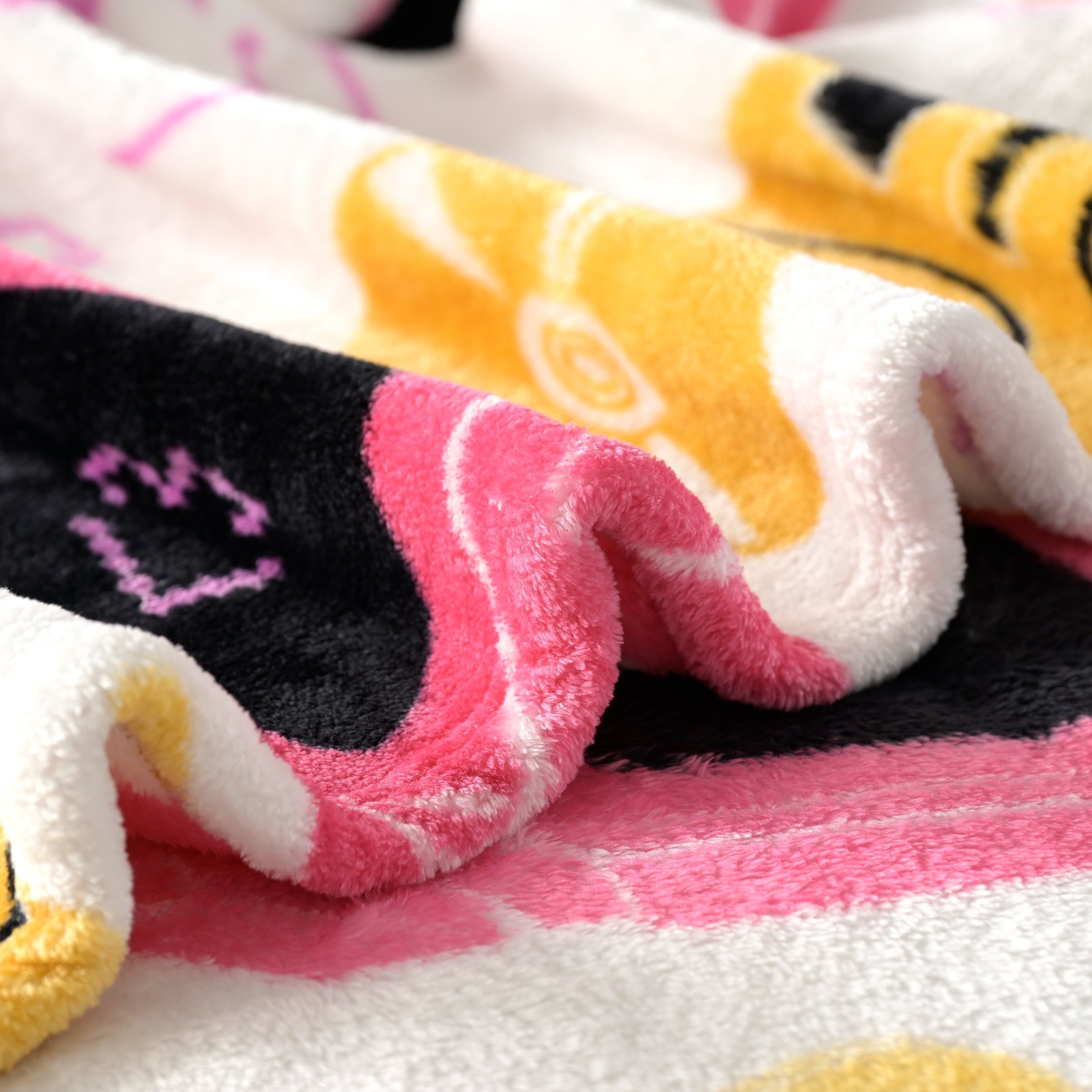 Decorative Knitted WTC Hanging Plush Throw - Lightweight Plush Warm Blanket for All Seasons Detail