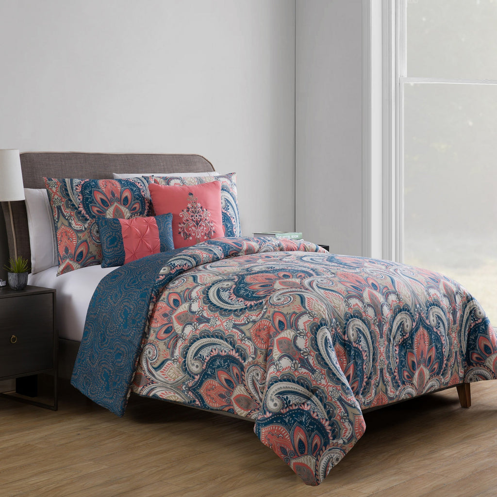 Heavyweight Warmth Casa Real 5-Piece Coral Damask Reversible Comforter Set, King, Adult, Unisex - All-Season Down Alternative Comforter Insert Detail