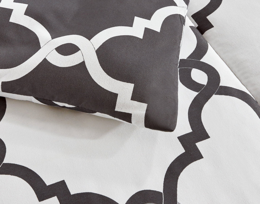 All-Season 4 Piece Geometric Twin Comforter Set - Polyester Filling Reversible Washable Comforter Set - All-Season Down Alternative Comforter Insert Detail
