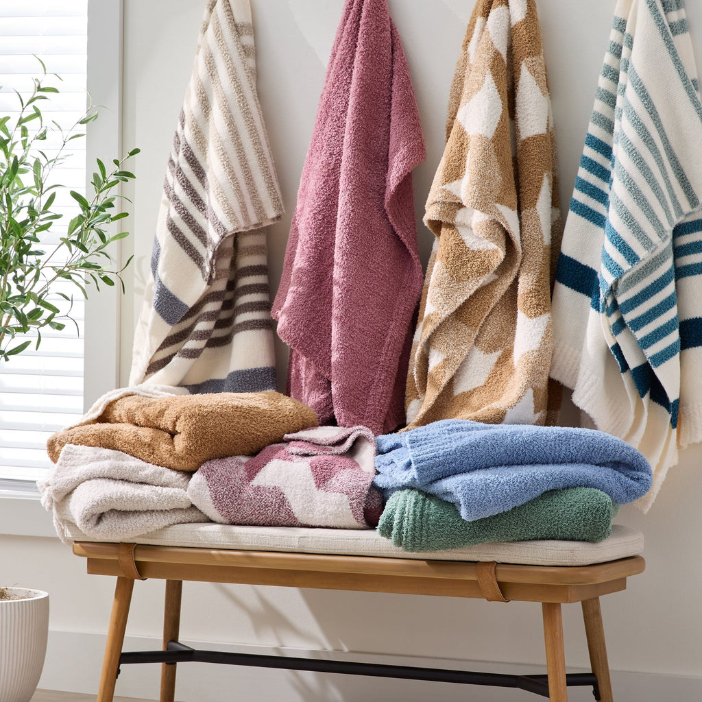 Super Soft Flannel Beige Cozy Knit Throw, 50" x 72" - Cozy Fleece Throw Blanket for Couch & Bed Detail