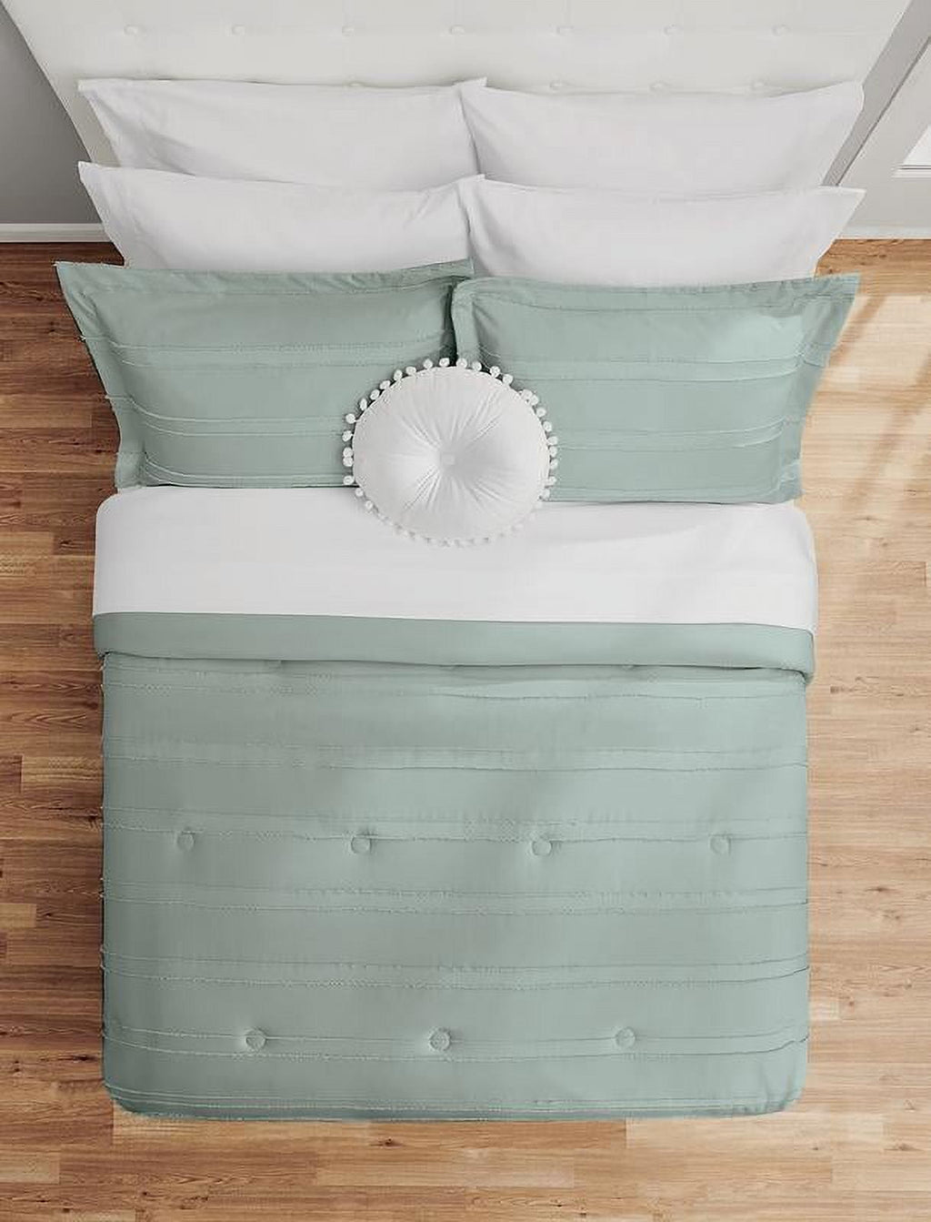 Hypoallergenic Cloud Mint 10 Piece Bed in a Bag Comforter Set with Sheets, Queen - Cloud-Like Soft Lightweight Bed Comforter Detail