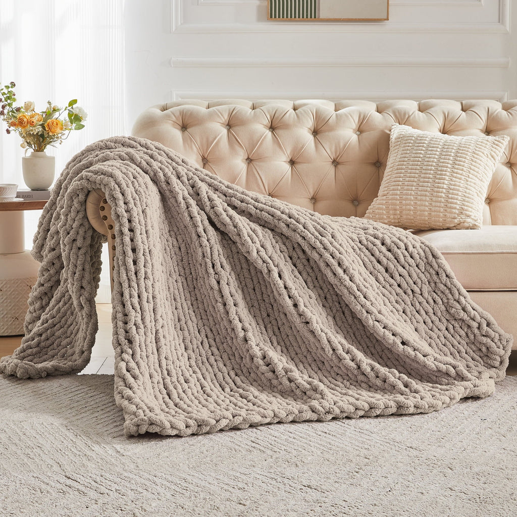 Cozy Fleece Chunky Knit Throw Blanket Handmade Soft Throws for Couch Sofa Bed, 50" x 60" Taupe - Lightweight Plush Warm Blanket for All Seasons Detail