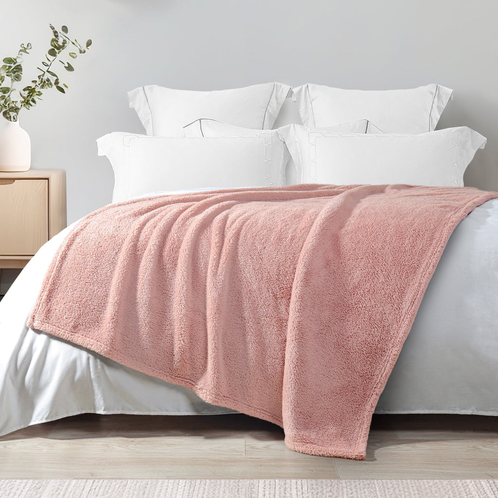 Super Soft Flannel Soft Fleece Throw Blanket for Couch, Super Soft Velvet Plush Bed Blanket, 50x60 Inches, Pink - Lightweight Plush Warm Blanket for All Seasons Detail