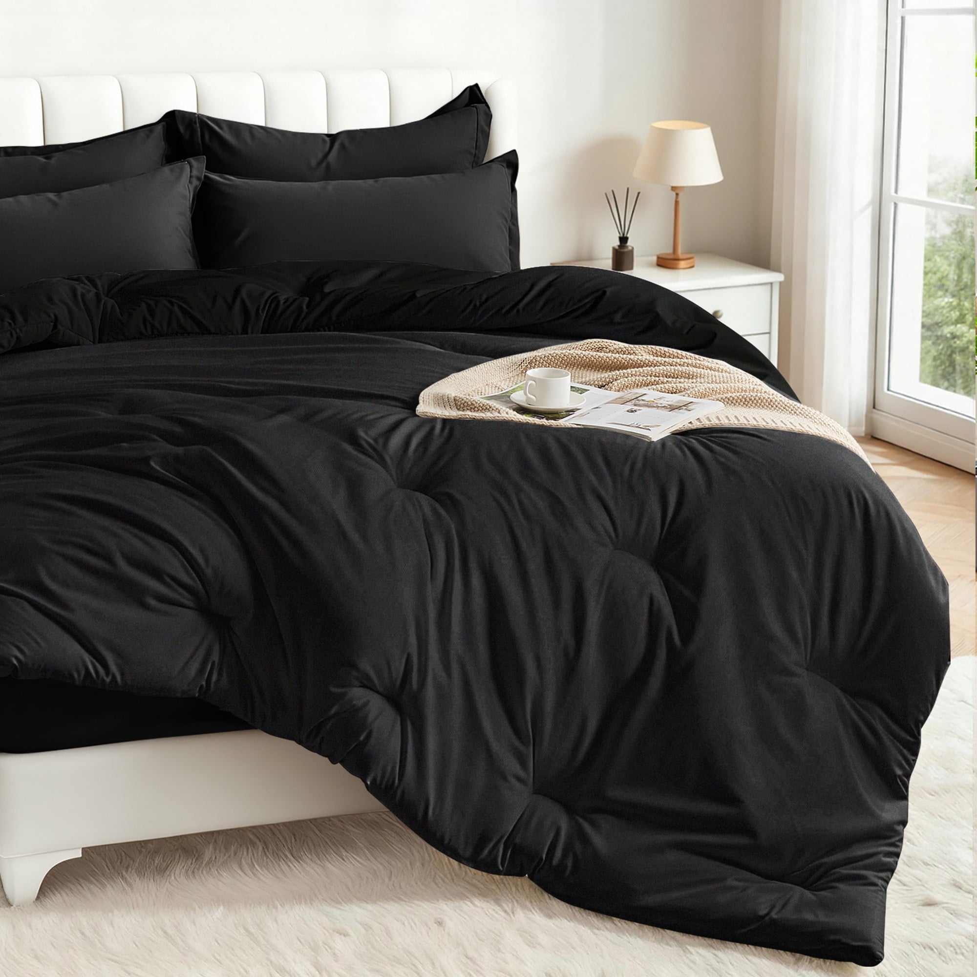 Hypoallergenic Cloud 5-Piece Bed in Bag - Twin Size Comforter Sets, Pillowcases & Sheet Collection for Cozy Bedding Sets Black - Cloud-Like Soft Lightweight Bed Comforter Detail