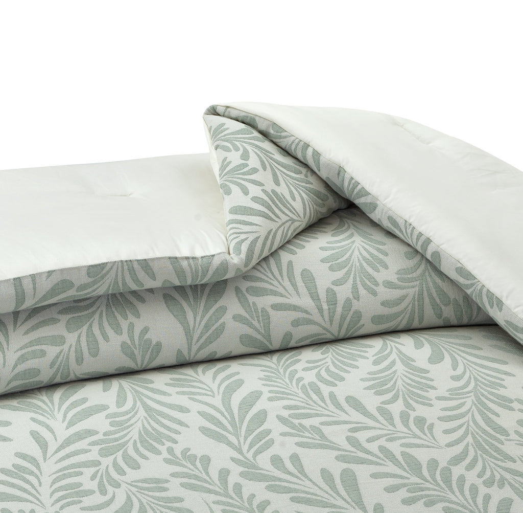 Luxurious Quilted Botanical 3-Piece Comforter Set, Green, Full Queen, All Ages - All-Season Down Alternative Comforter Insert Detail