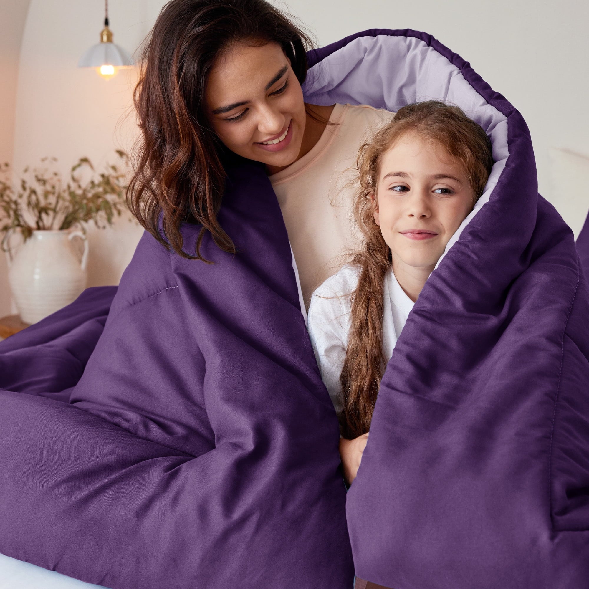 Heavyweight Warmth Lightweight Reversible 3-Piece Comforter Set All Seasons, Down Alternative Comforter with 2 Pillow Shams, Queen Size,... - Luxurious Quilted Duvet Cover Set Detail