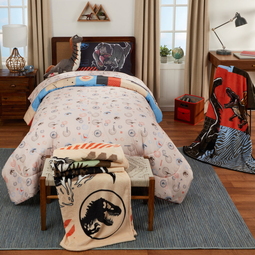 Luxurious Quilted Kids 2 Piece Blue Orange Reversible Dinosaur Comforter and Pillowcase set, Twin/full - Luxurious Quilted Duvet Cover Set Detail