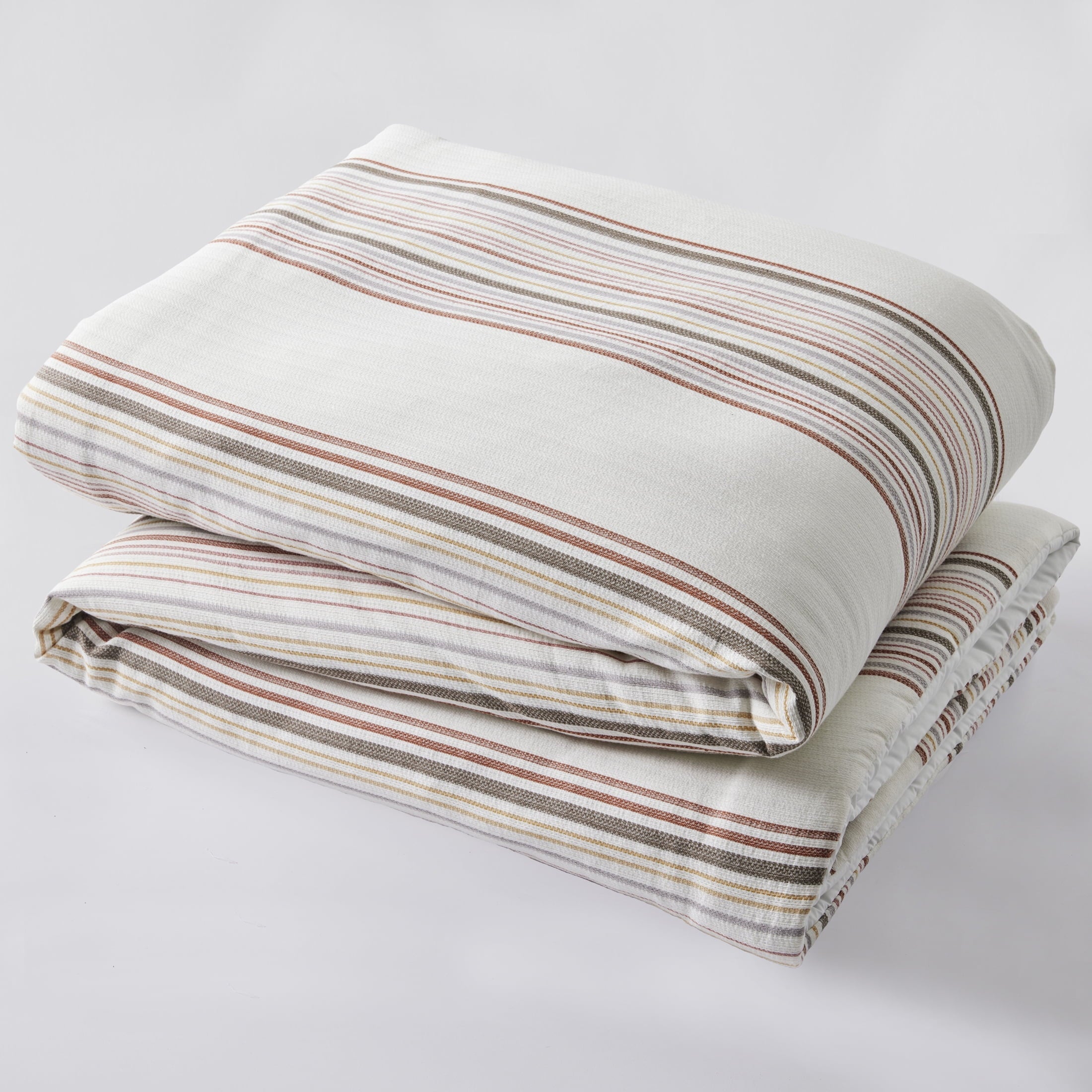 Heavyweight Warmth 3-Piece Red Yarn Dye Stripe Comforter Set, Full/Queen - Luxurious Quilted Duvet Cover Set Detail