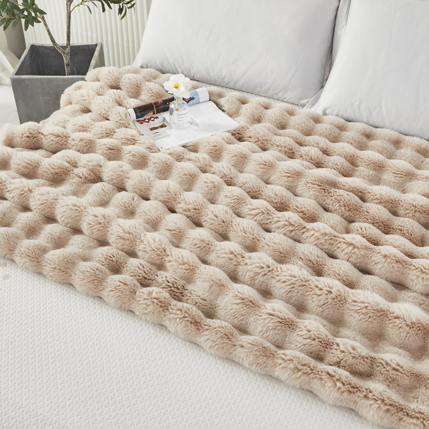 Super Soft Flannel Taupe Faux Fur Bubble Blankets for Couch Chair Sofa Luxury Fluffy Thick Bubble Throw Blanket Furry Blanket Fuzzy Soft... - Cozy Fleece Throw Blanket for Couch & Bed Detail