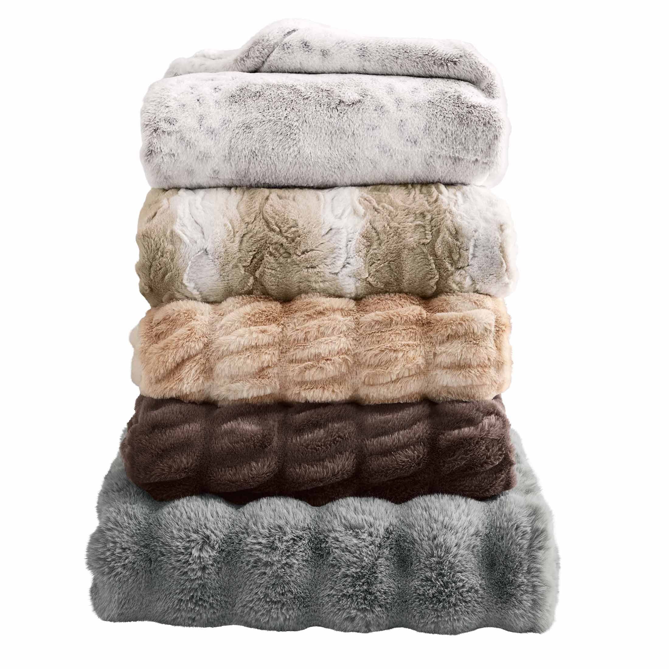 Super Soft Flannel Almond Biscuit Ombre Faux Fur Throw, 50"x72" - Super Soft Reversible Sherpa Flannel Blanket Detail