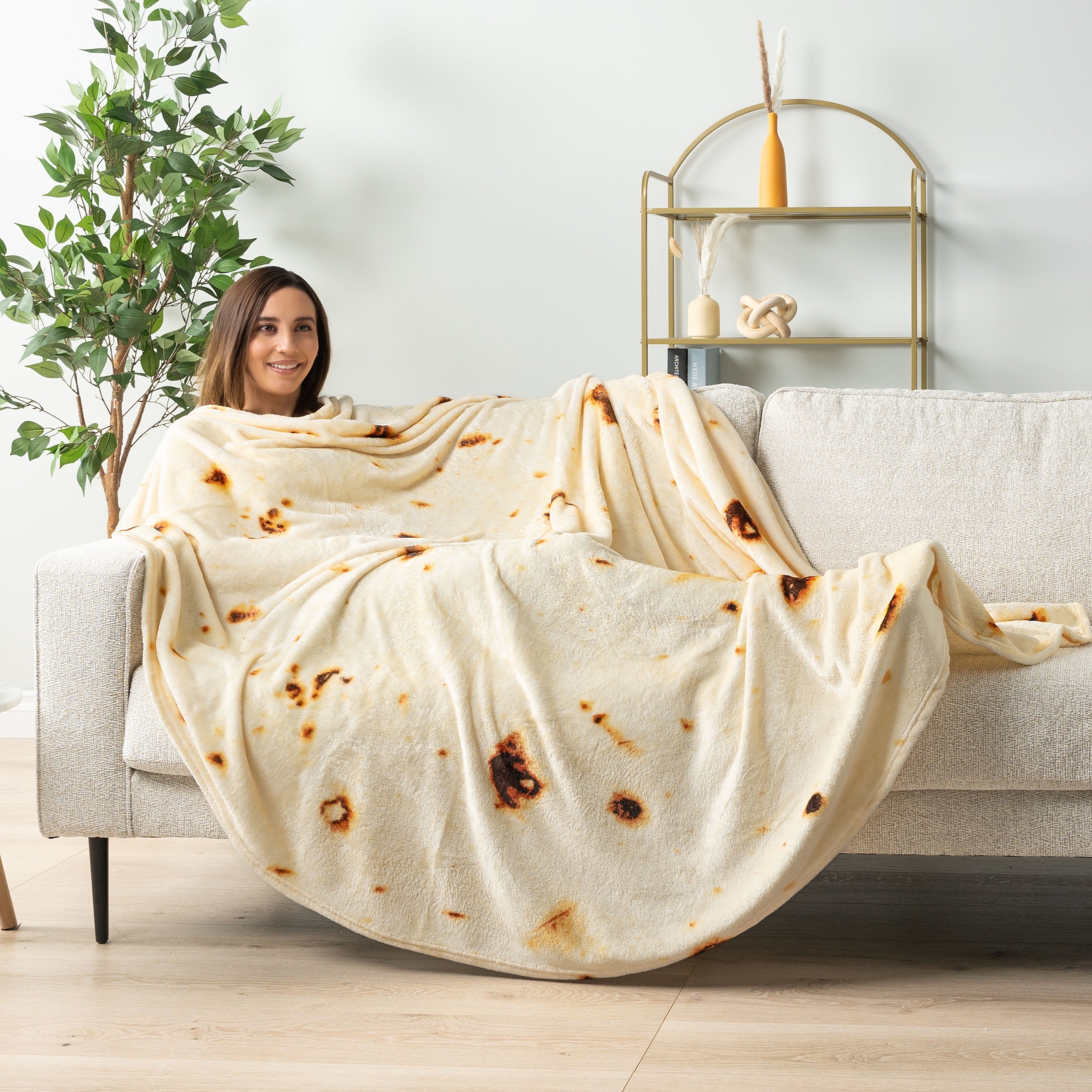 Super Soft Flannel Burrito Tortilla Blanket, Double Sided Taco Flour Wrap Novelty Throw for Adult Kid Teen, Realistic Food Blanket, Funn... - Cozy Fleece Throw Blanket for Couch & Bed Detail