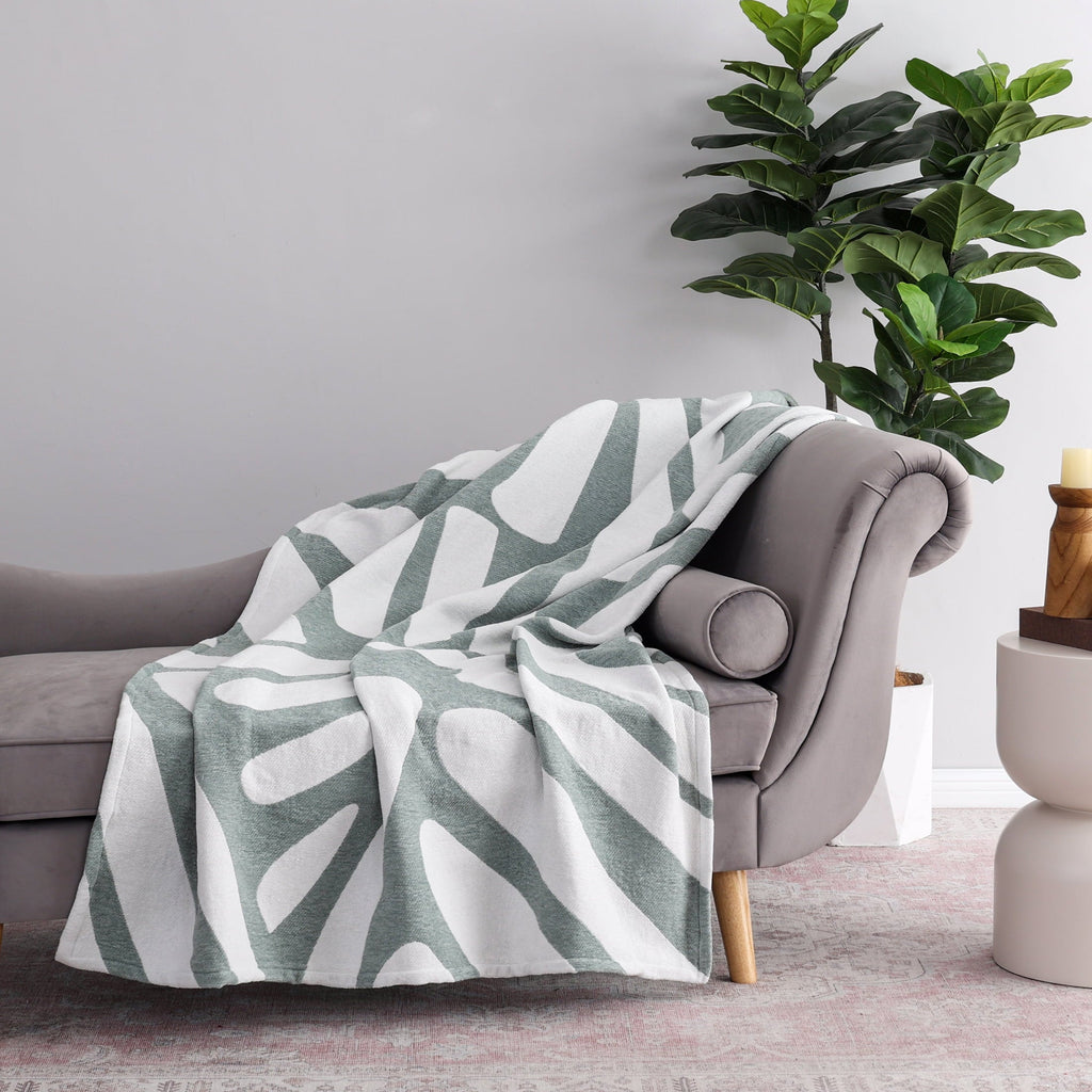 Cozy Fleece Chenille Jacquard Soft Throw Blanket, Soft Sea - Cozy Fleece Throw Blanket for Couch & Bed Detail