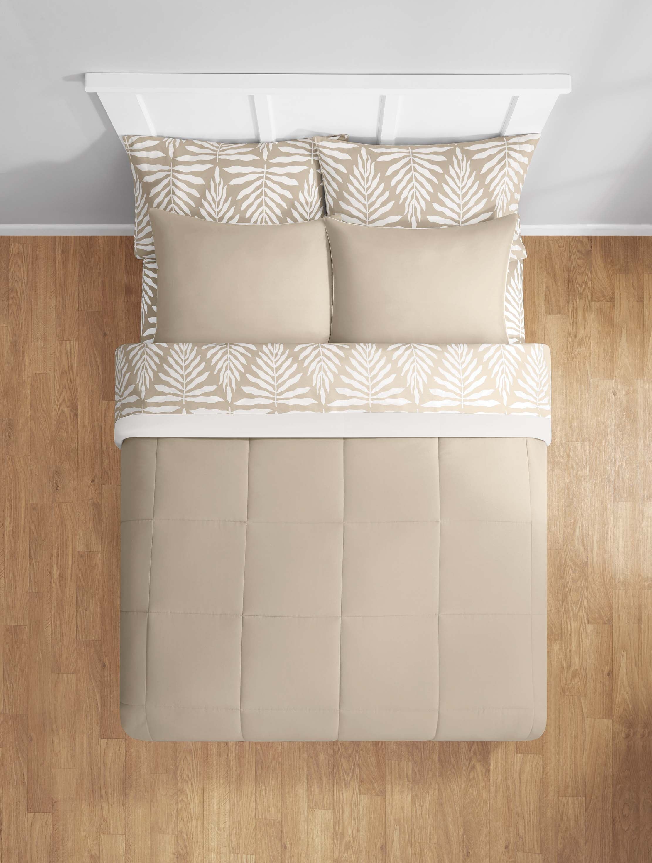 Luxurious Quilted All in One Reversible Comforter and Sheet Set- 7 Piece, Queen, Beige Palm - Hypoallergenic Ultra-Fluffy Quilt for Winter Detail