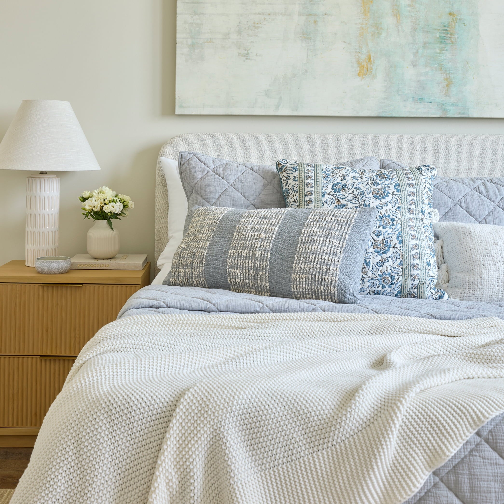 Lightweight Warm Chunky Knit Papyrus Throw, Cotton-Blend, 50"x60", 2.3 lb, All Ages - Luxury Knitted Decorative Throw Blanket with Fringes Detail