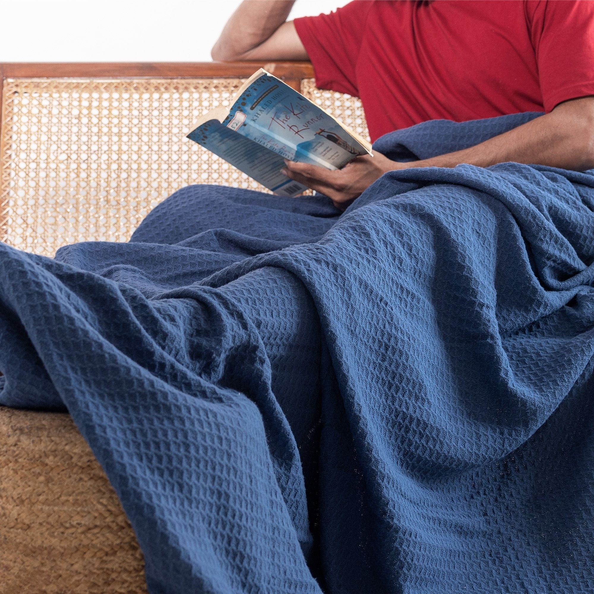 Reversible Sherpa Twin Waffle Throw Blanket for Couch (68" x 92"), 100% Cotton Throw Blankets for Bed, Waffle Blanket for Bed (Navy) - Lightweight Plush Warm Blanket for All Seasons Detail