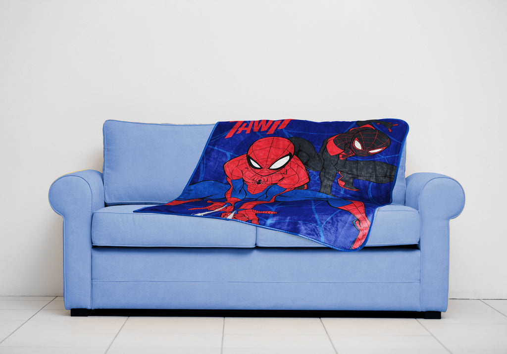 Super Soft Flannel Kids Throw Blanket, 46 x 60, Microfiber, Blue, Marvel - Lightweight Plush Warm Blanket for All Seasons Detail