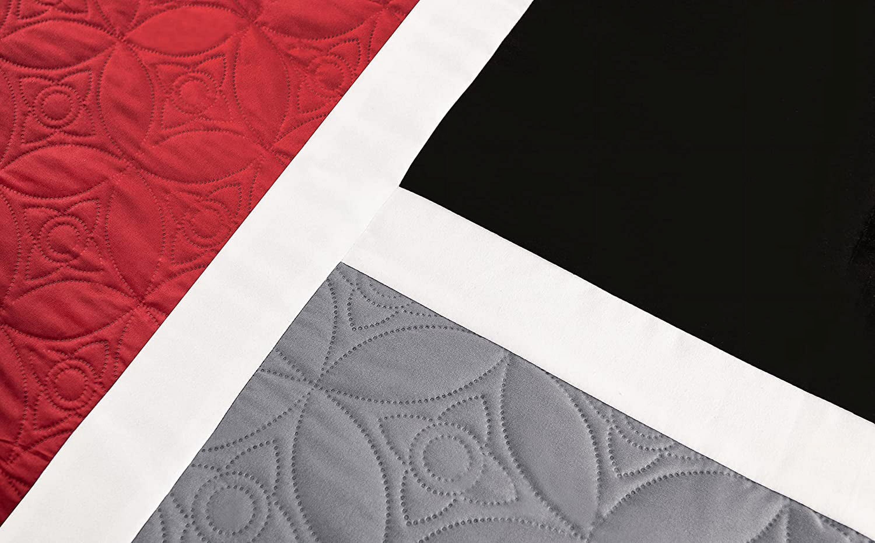 Fluffy Down Alternative 7-Piece Medallion Patchwork Comforter Set, Full, Red/Gray/Black - Luxurious Quilted Duvet Cover Set Detail