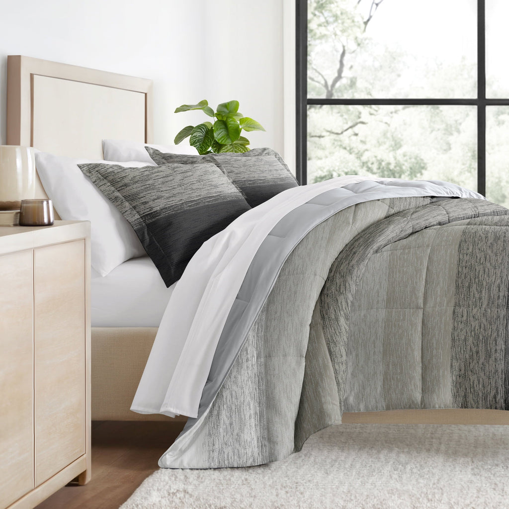 Heavyweight Warmth All Season Ultra Soft Comforter Set Lightweight Bedding in Gray/Black Ombre for Full/Queen Size - Cloud-Like Soft Lightweight Bed Comforter Detail