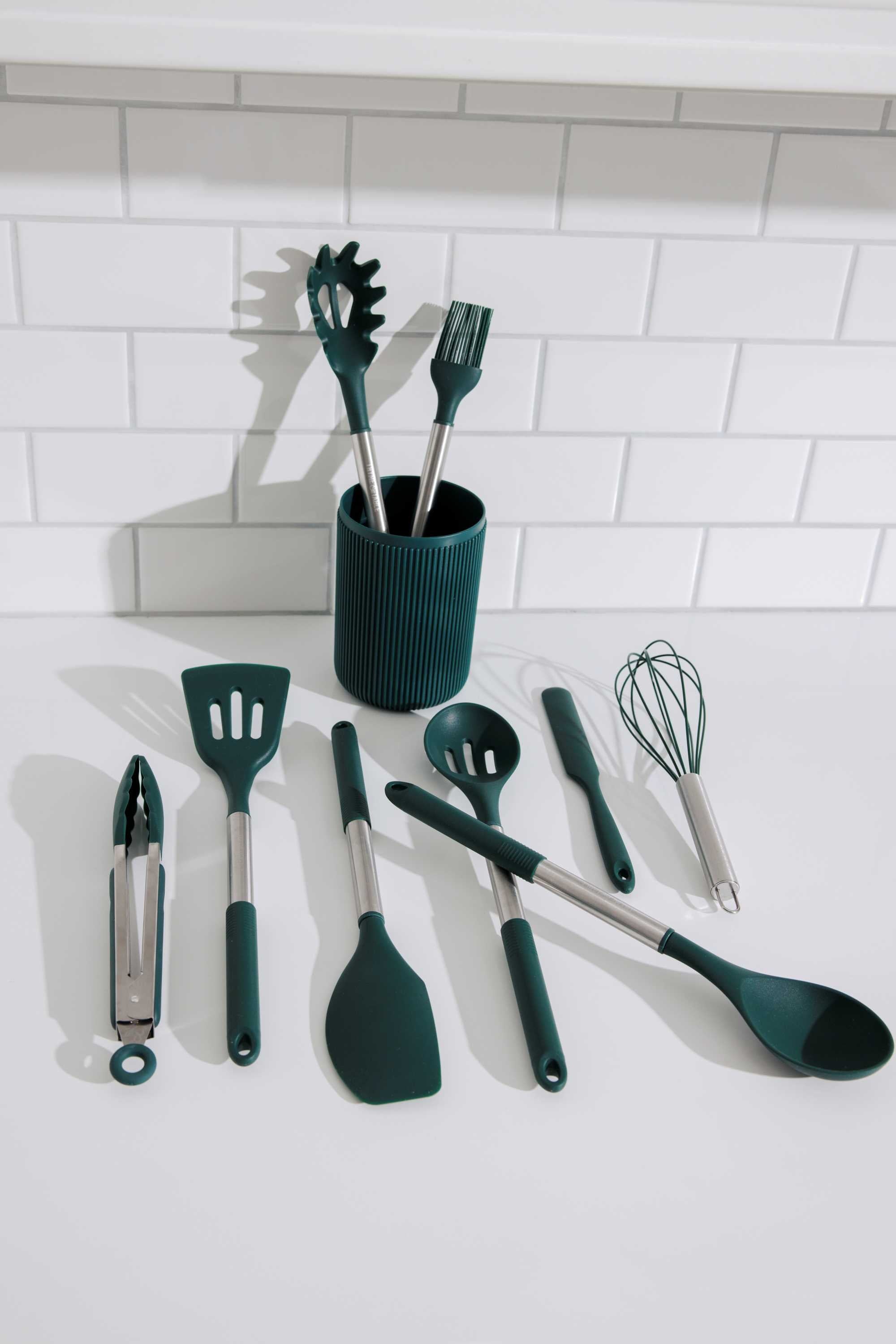 Seamless One-Piece 10-Piece Silicone Gadget Set - Green - Durable Turner & Ladle Utensil Set for Home Chefs Detail