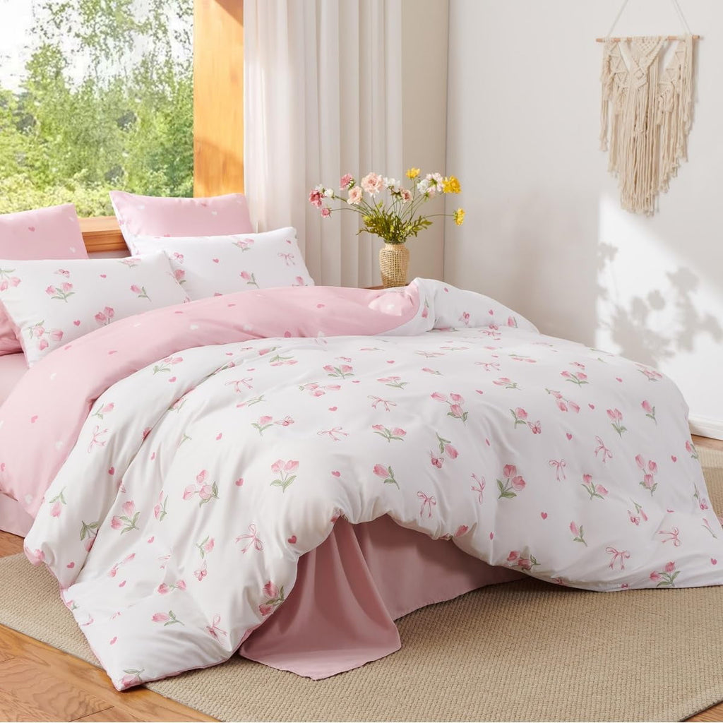Hypoallergenic Cloud Pink Tulip Queen Comforter Set, 3-Piece Pink Flowers Reversible Soft Bedding Set or Adults All Season - Hypoallergenic Ultra-Fluffy Quilt for Winter Detail