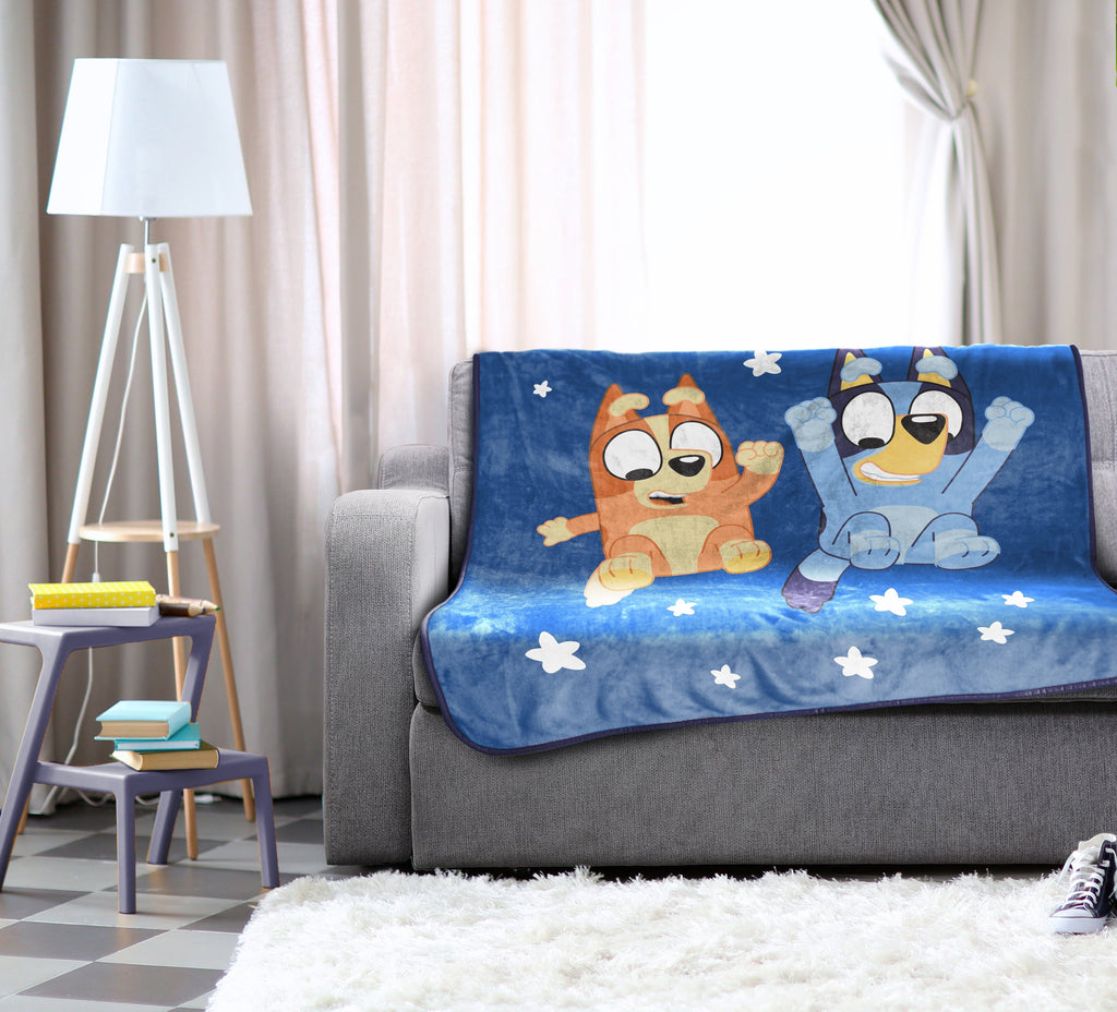 Decorative Knitted In The Dream Kids Throw Blanket, 46 x 60, Microfiber, Blue, BBC Studios Ages 1+ - Lightweight Plush Warm Blanket for All Seasons Detail