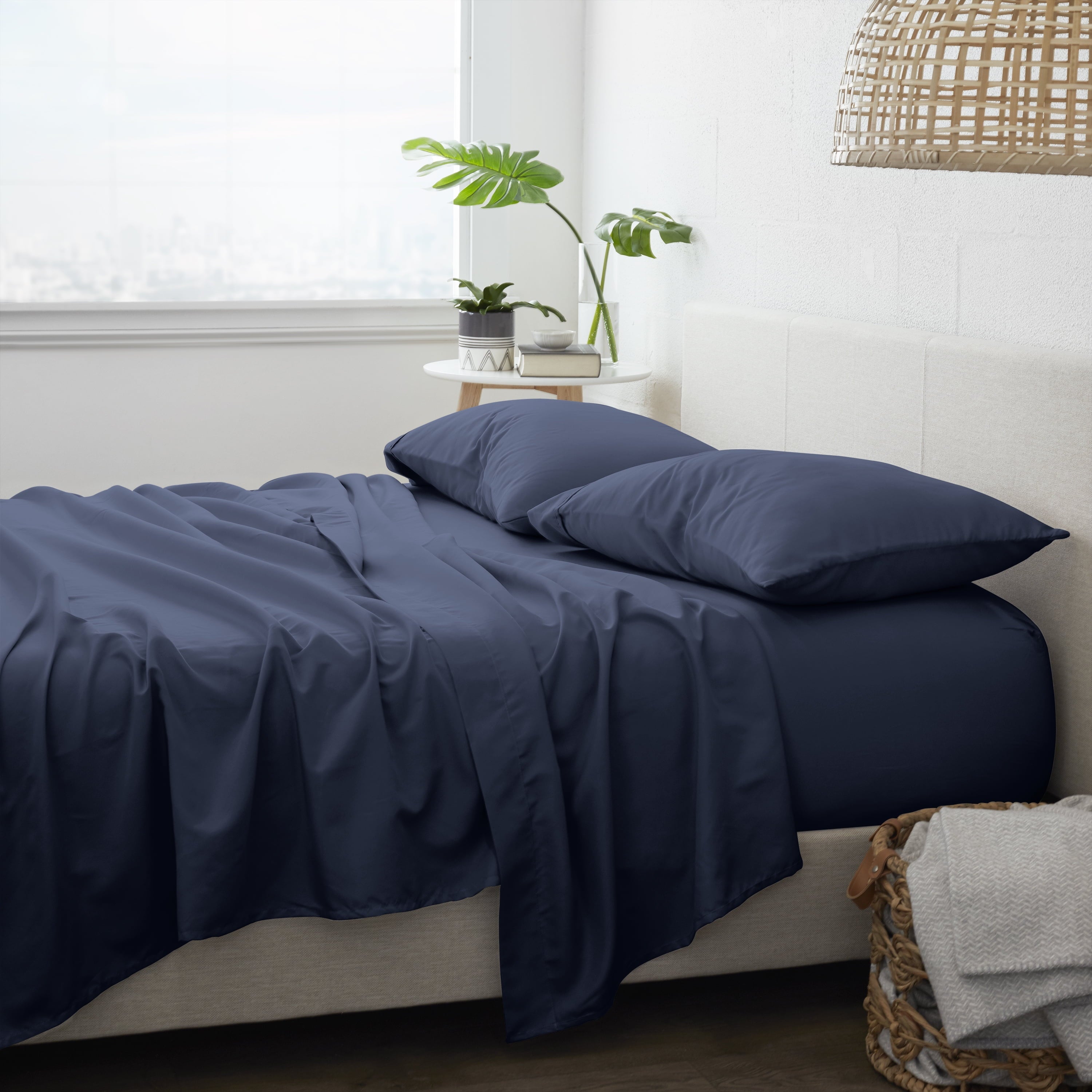 Breathable Luxury 4 Piece Solid Microfiber Bed Sheet Set, Navy, Queen - Breathable Egyptian Cotton Flat & Fitted Sheets Detail