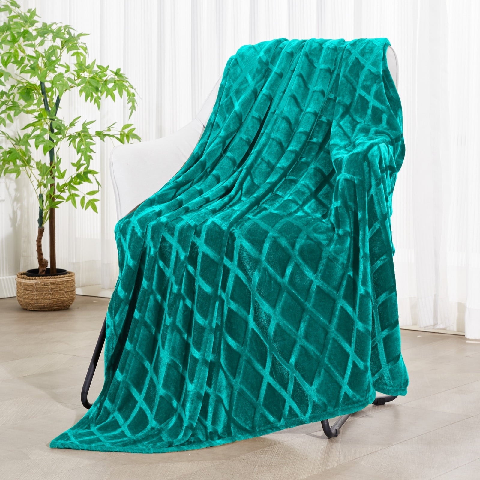 Lightweight Warm Large Soft Throw Blanket for Couch, 50x70 Inches Diamond Geometry Pattern Velvet Fleece Blanket, Cozy, Warm and Light... - Super Soft Reversible Sherpa Flannel Blanket - Default Title