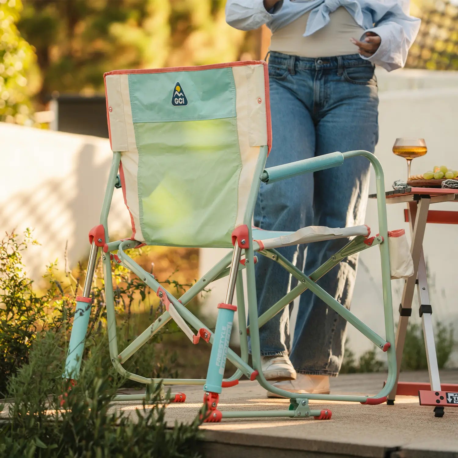 Smooth Motion Freestyle Rocker - Choice 711 - RoadTrip Rocker Smooth Motion Camp Chair Detail
