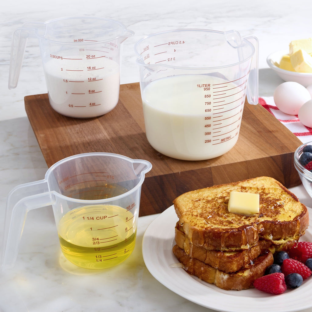 Multi-Functional 3-Piece Tapered Spout Nesting Plastic Measuring Cups Set, Clear - Premium Stainless Steel Garlic Presser & Peeler Detail