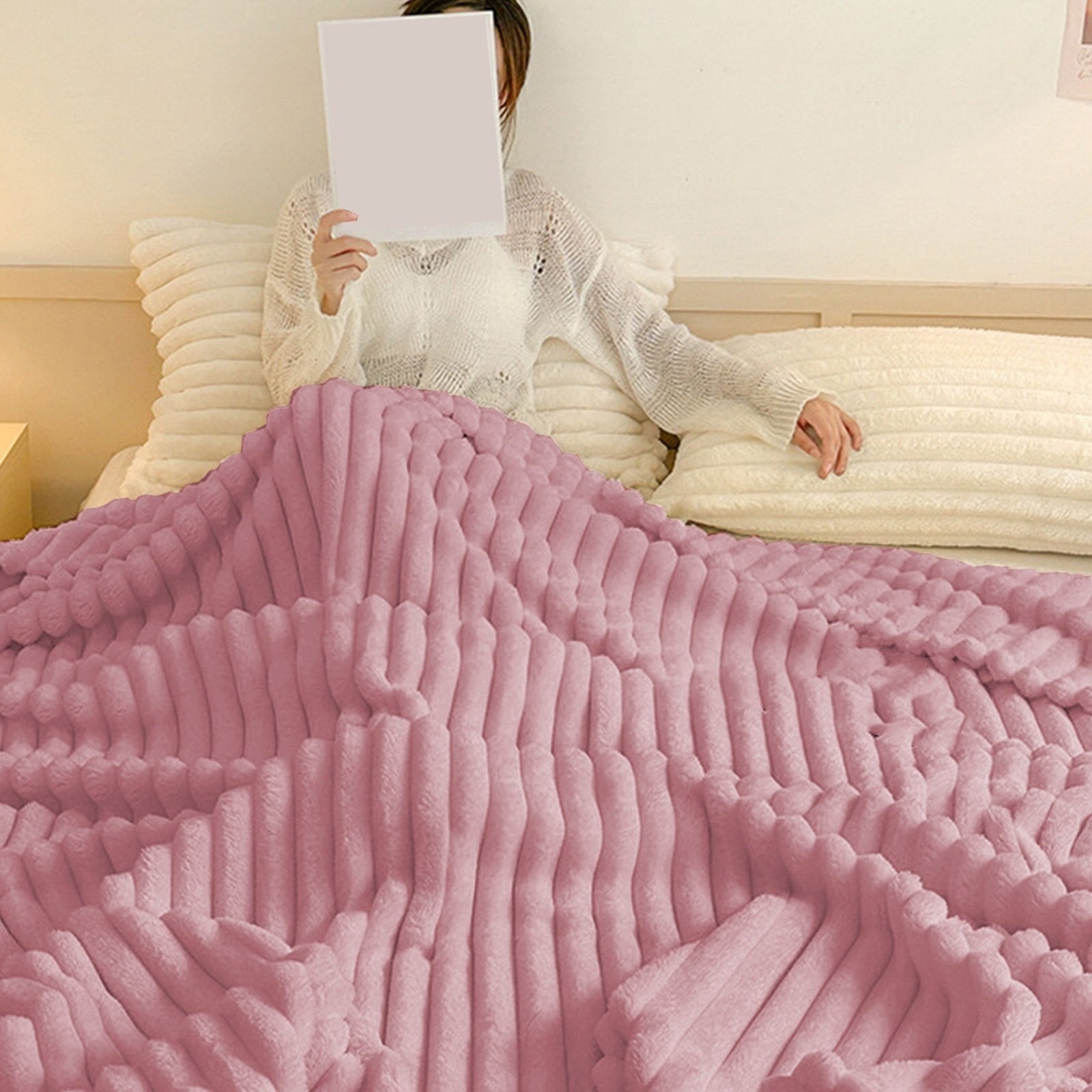 Reversible Sherpa Faux Fur Throw Blanket for Couch, Soft and Thick Double Layer Throw Blanket, Lightweight Plush Fuzzy Luxury Winter Bl... - Super Soft Reversible Sherpa Flannel Blanket Detail