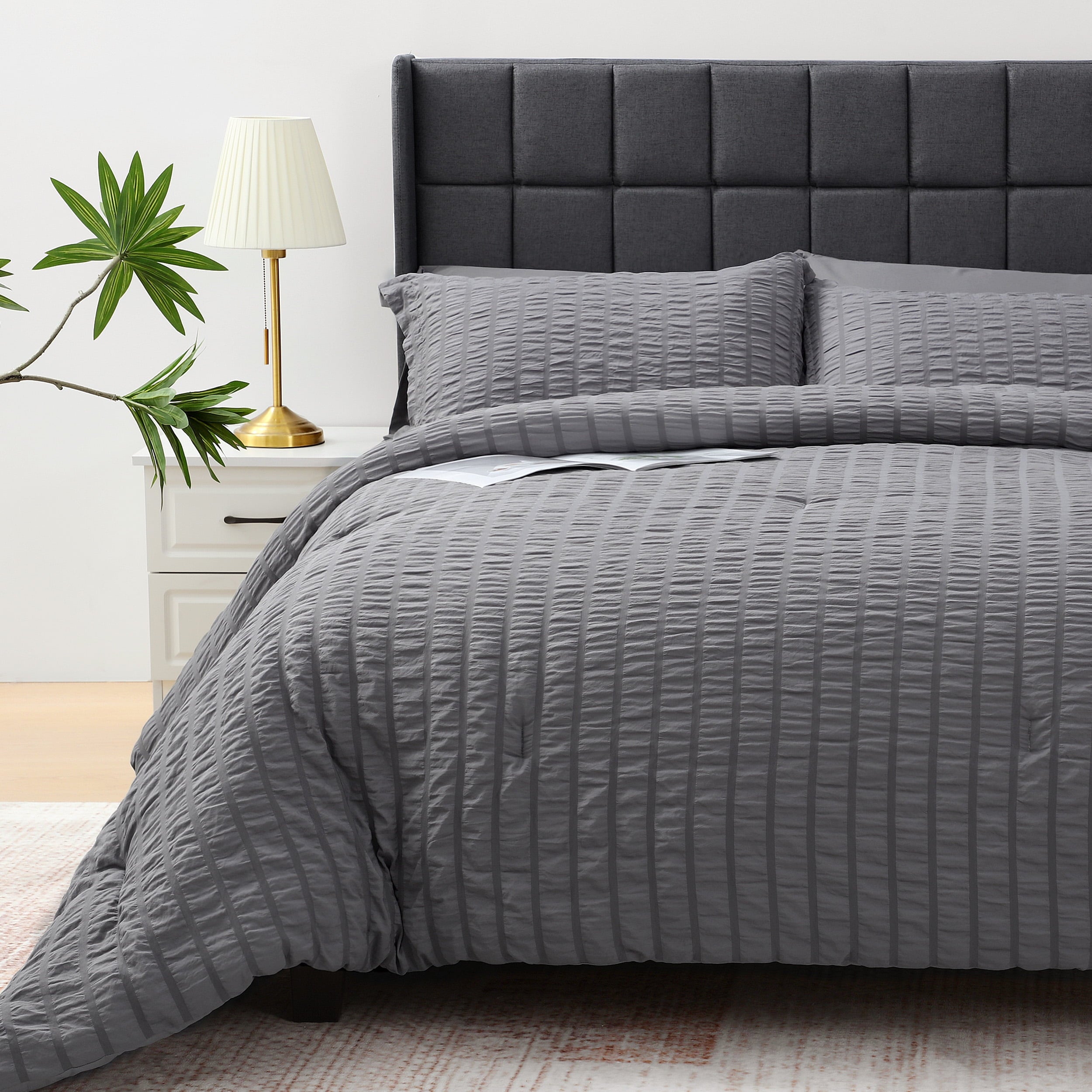 Heavyweight Warmth 7 Piece Queen Comforter Set, Bed in a Bag with Sheets, Pillowcases & Shams, All Season Soft Bedding, Cozy and Lightwe... - All-Season Down Alternative Comforter Insert Detail