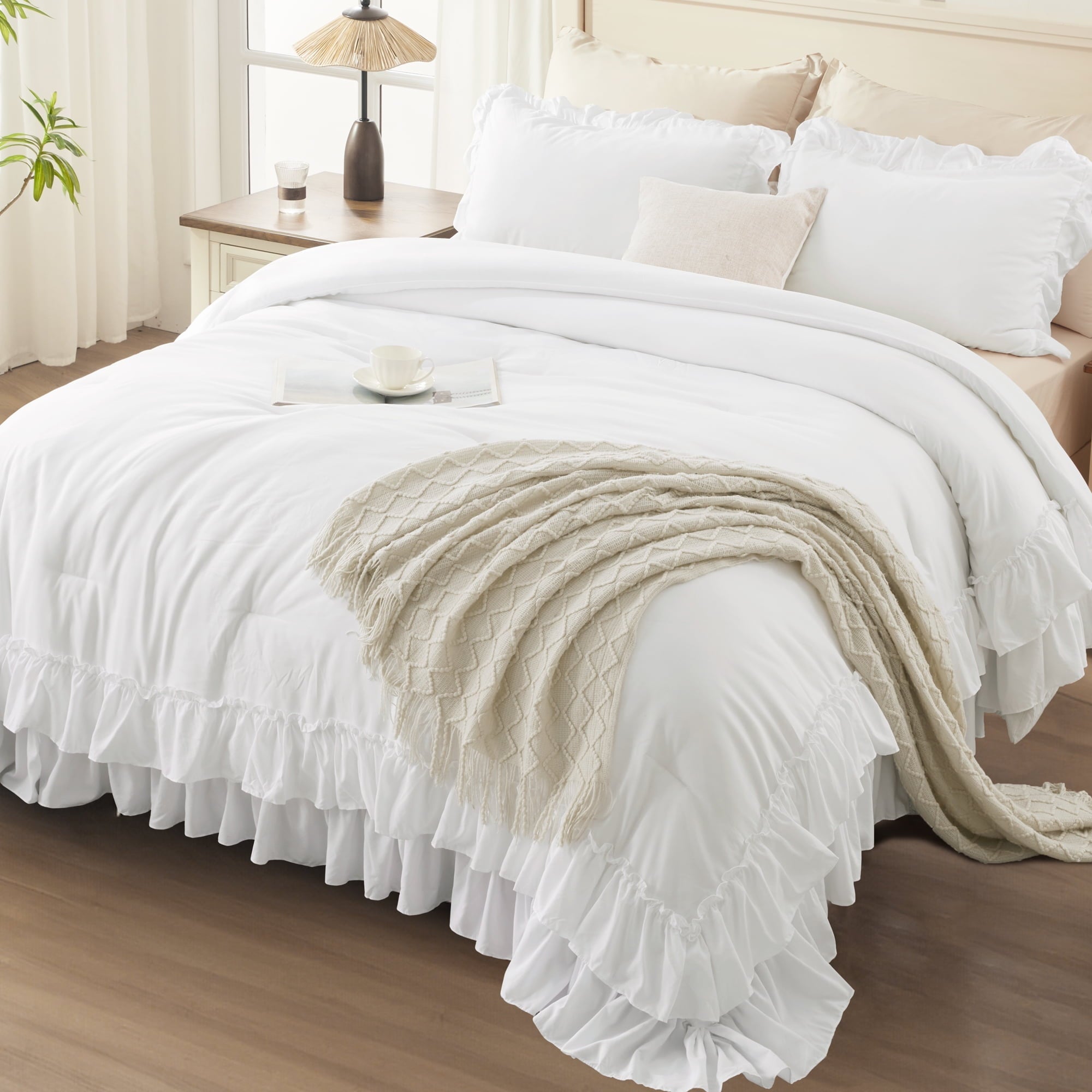 Hypoallergenic Cloud Queen Comforter Set White - 3 Pieces Soft Fluffy Ruffle Bedding Comforter Sets for Queen Bed, All Season Farmhouse Li... - Hypoallergenic Ultra-Fluffy Quilt for Winter Detail