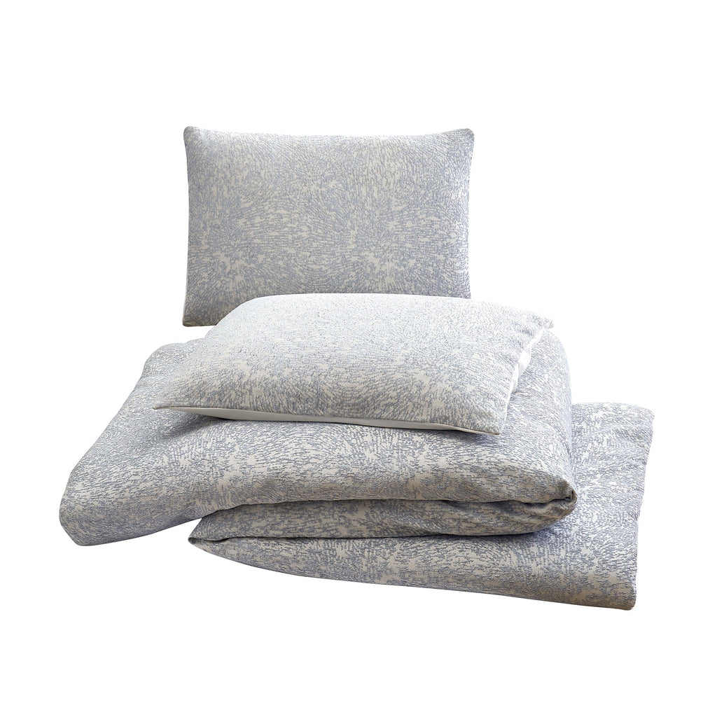 Fluffy Down Alternative Better Homes & Garden Grey Chenille 3-Piece Comforter Set, Full/Queen, All Ages - Cloud-Like Soft Lightweight Bed Comforter Detail