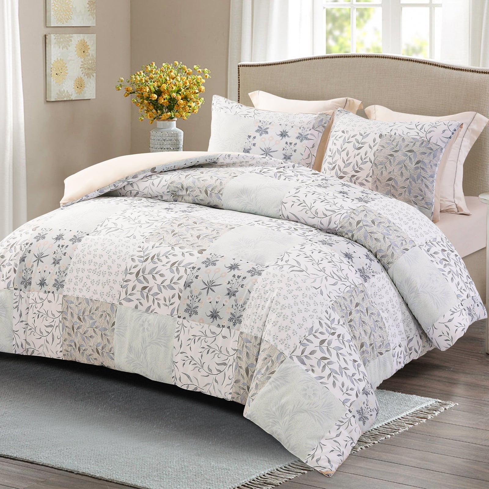 Hypoallergenic Cloud 3-Piece Patchwork King Size Comforter Set, Microfiber Bedding Down Alternative Comforter for All Seasons with 2 Pillo... - Luxurious Quilted Duvet Cover Set Detail