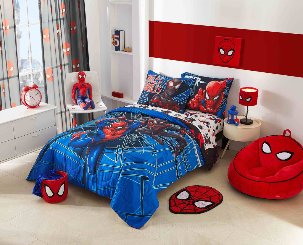 Luxurious Quilted Spiderman Techno City Kids 2 Piece Blue Reversible Comforter and Pillowcase Set, Twin/Full - Cloud-Like Soft Lightweight Bed Comforter Detail