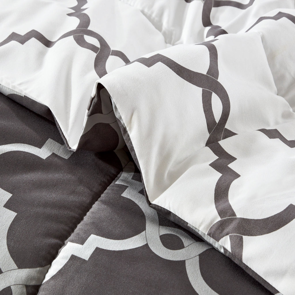 All-Season 4 Piece Geometric Twin Comforter Set - Polyester Filling Reversible Washable Comforter Set - All-Season Down Alternative Comforter Insert Detail