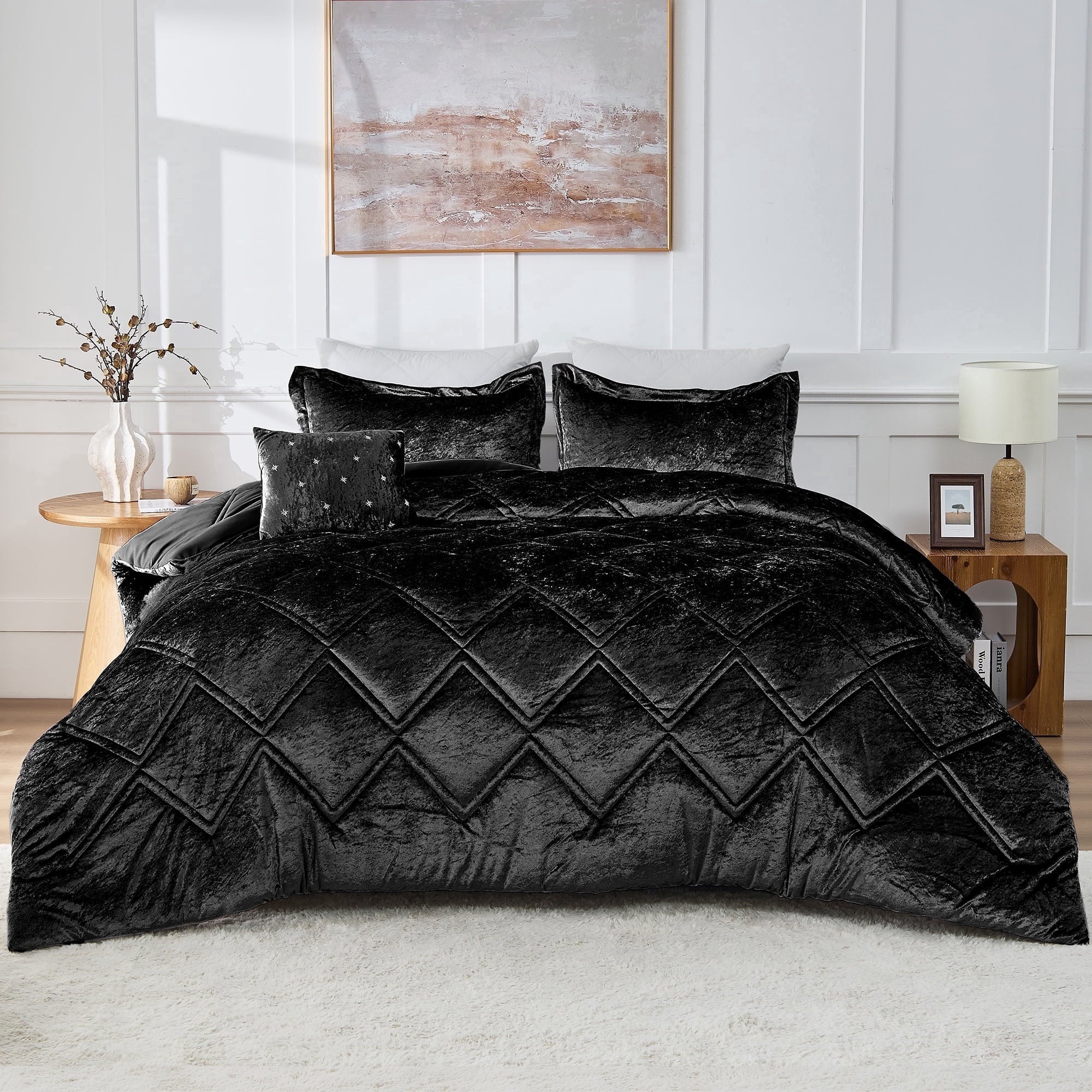 Heavyweight Warmth King/Cal King Size Comforter Sets, Velvet Bedding Comforter Set for All Seasons, Black Bedding Set with Decor Pillow - Cloud-Like Soft Lightweight Bed Comforter Detail