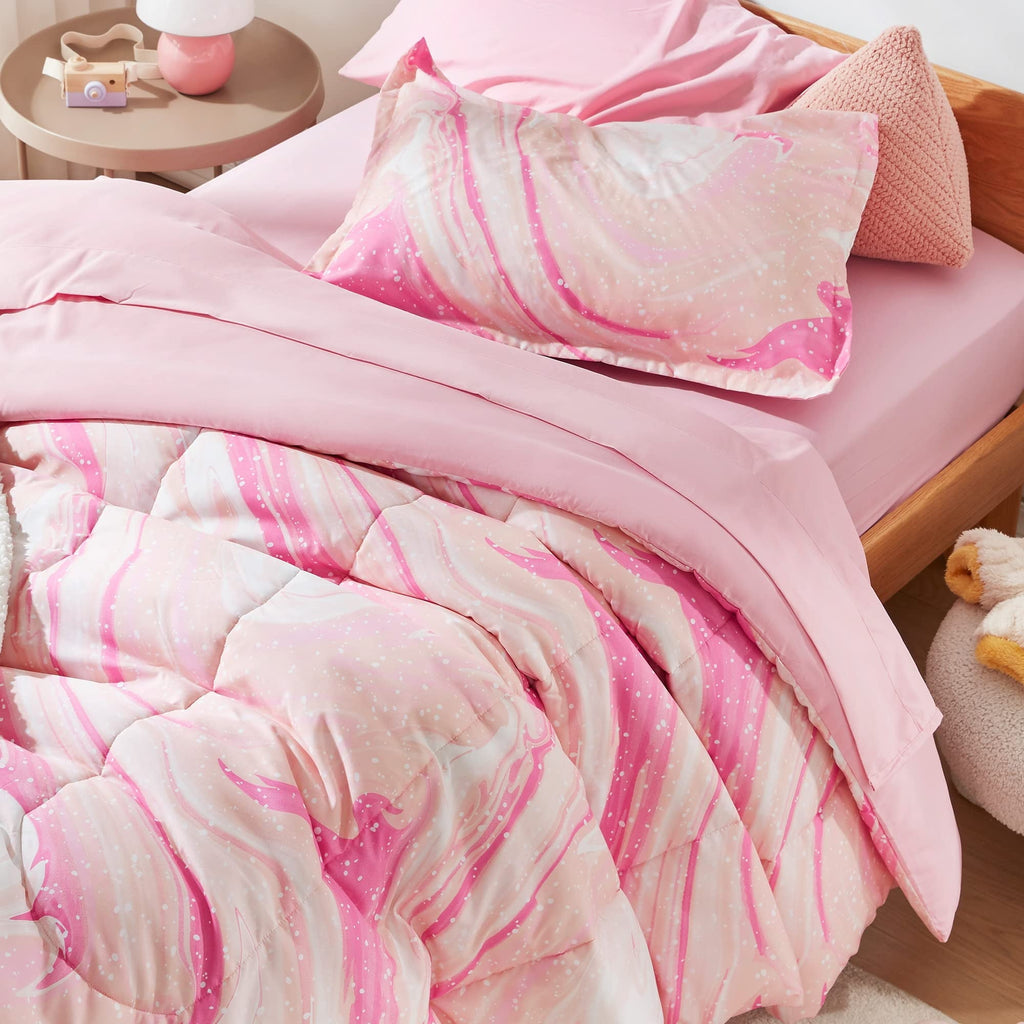 Fluffy Down Alternative Kids Twin Bedding Comforter Set - 5 Pieces Super Cute & Soft Bedding Sets & Collections with Comforter, Sheet, Pillow... - Cloud-Like Soft Lightweight Bed Comforter Detail