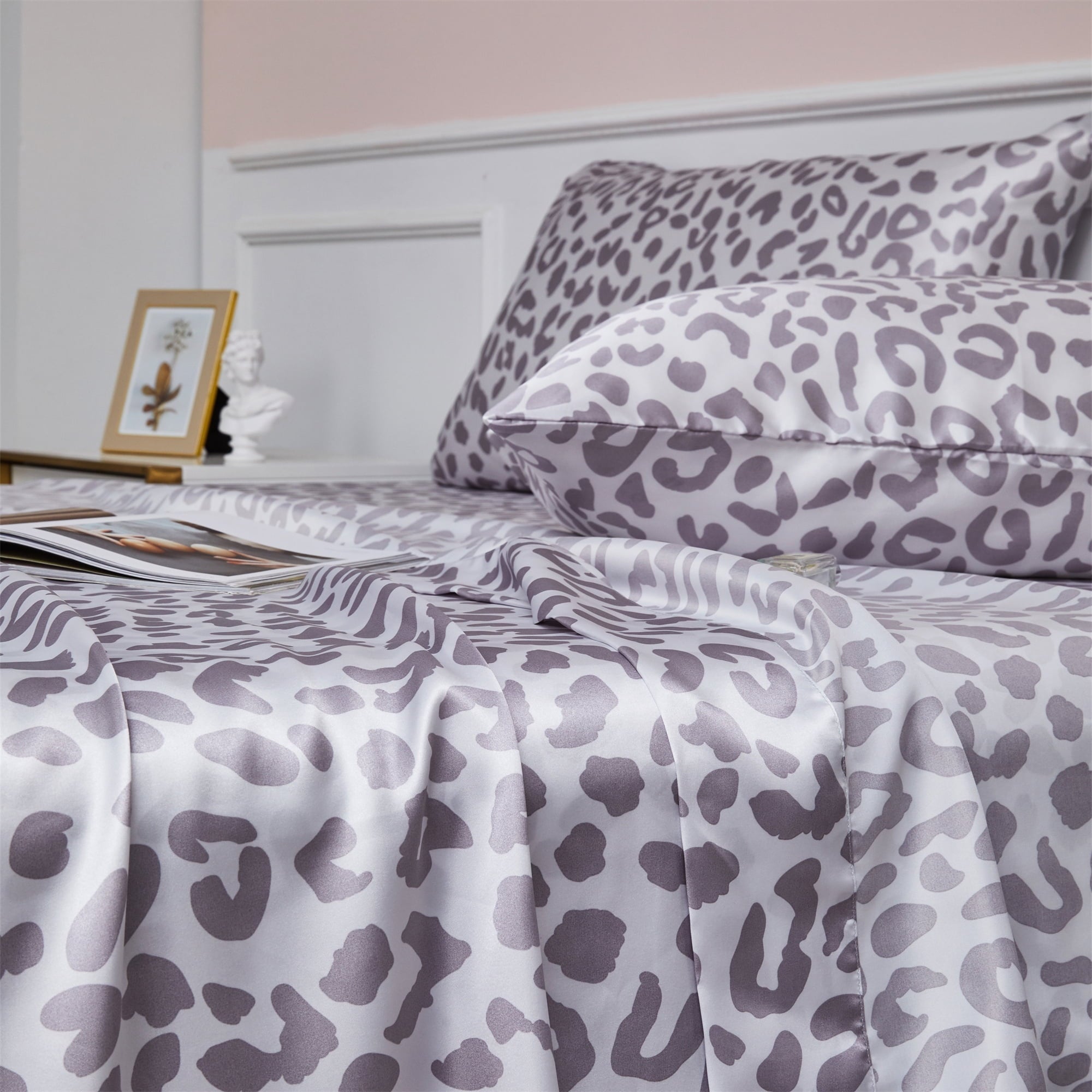 Cooling Sateen Satin Sheets Twin Silk Sheets Silver Leopard Bed Sheet Set Deep Pocket Bed Flat Fitted Sheet, 3-Pieces - Cooling Hotel Quality Bedding Sheets and Pillowcases Detail