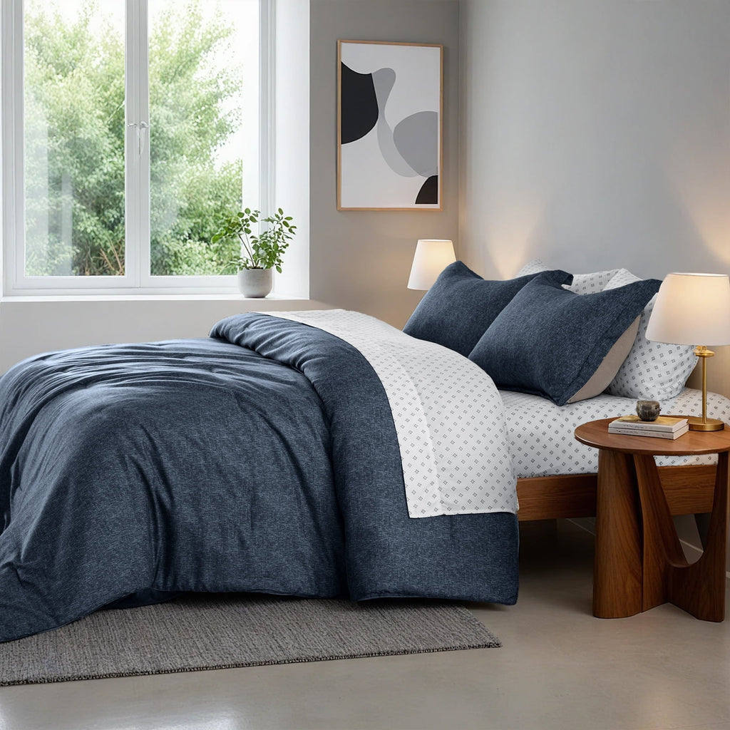 Hypoallergenic Cloud Queen Size Comforter Set, 7-Piece Reversible Bed in a Bag with Sheets, Navy - All-Season Down Alternative Comforter Insert Detail