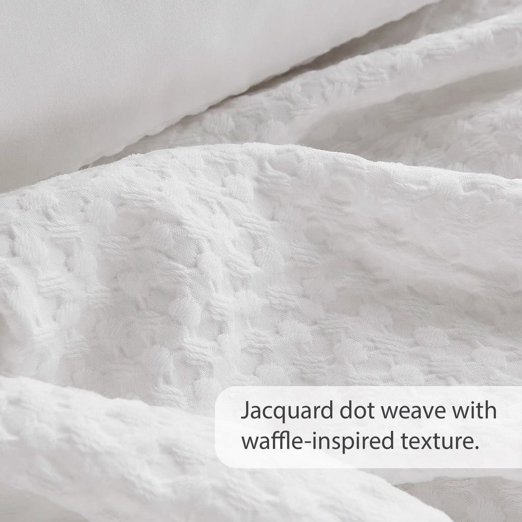 Hypoallergenic Cloud Comforter Sets Twin/Twin-XL, 2 Piece Soft Bedding Sets, Off-White Comforter Bed Set with Pillow Shams - All-Season Down Alternative Comforter Insert Detail