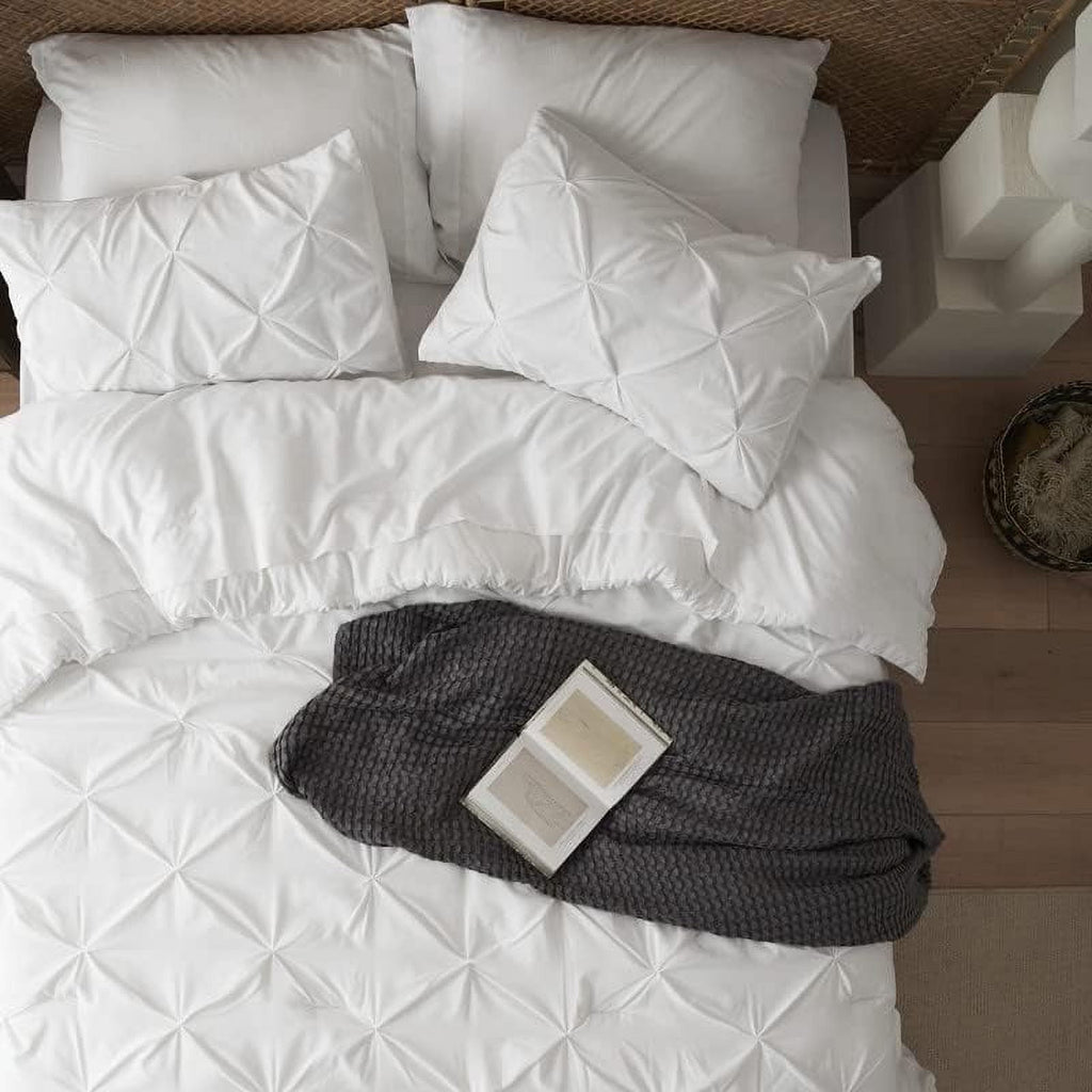 Luxurious Quilted White Queen Comforter Set- 7 Pieces Pintuck Bedding Set with Comforters, Sheets, Pillowcases & Shams - Hypoallergenic Ultra-Fluffy Quilt for Winter Detail