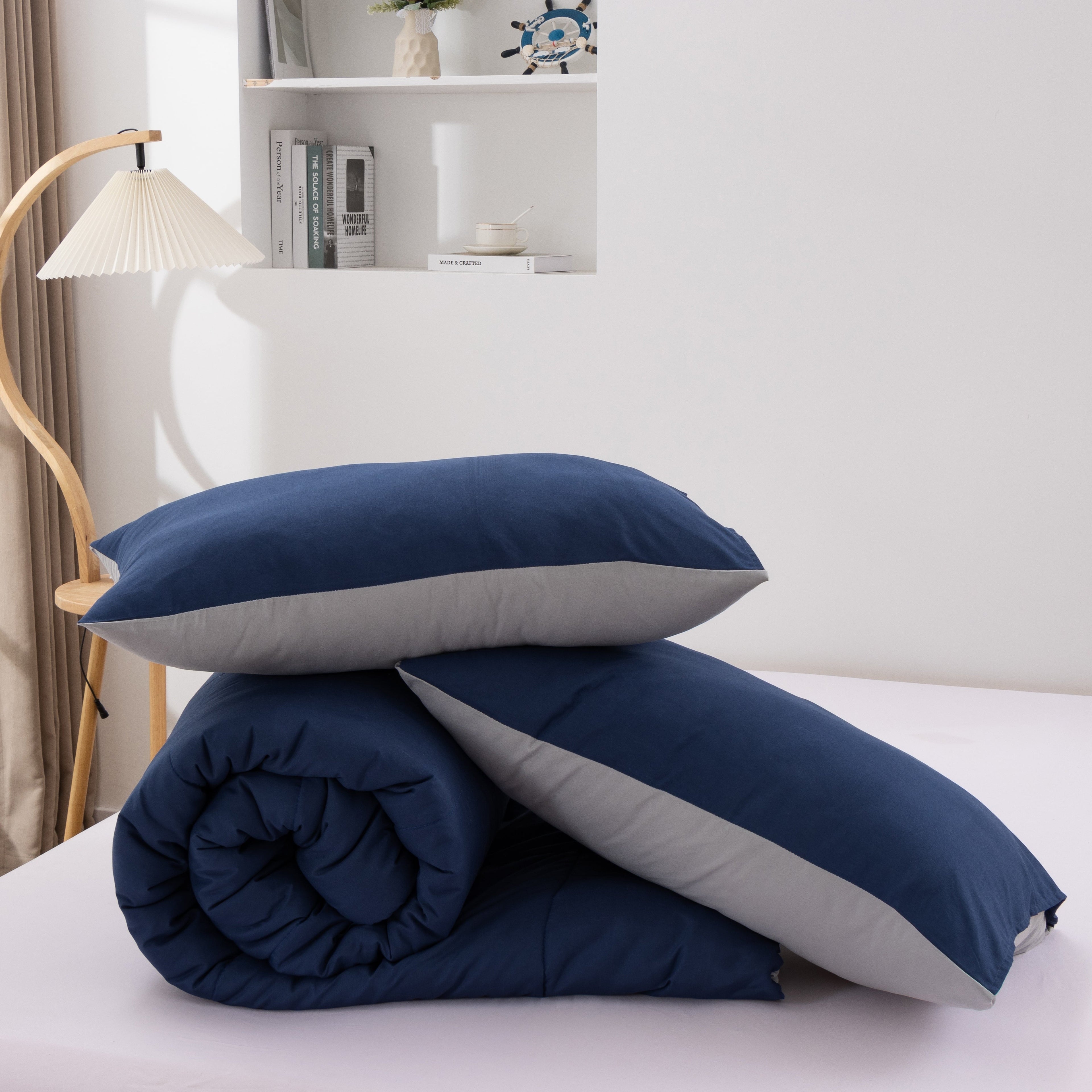 Hypoallergenic Cloud Queen Comforter Set All Season Reversible Bed Set with 2 Pillow Cases 3 Pieces Bedding Sets Down Alternative Blue/Gra... - All-Season Down Alternative Comforter Insert Detail