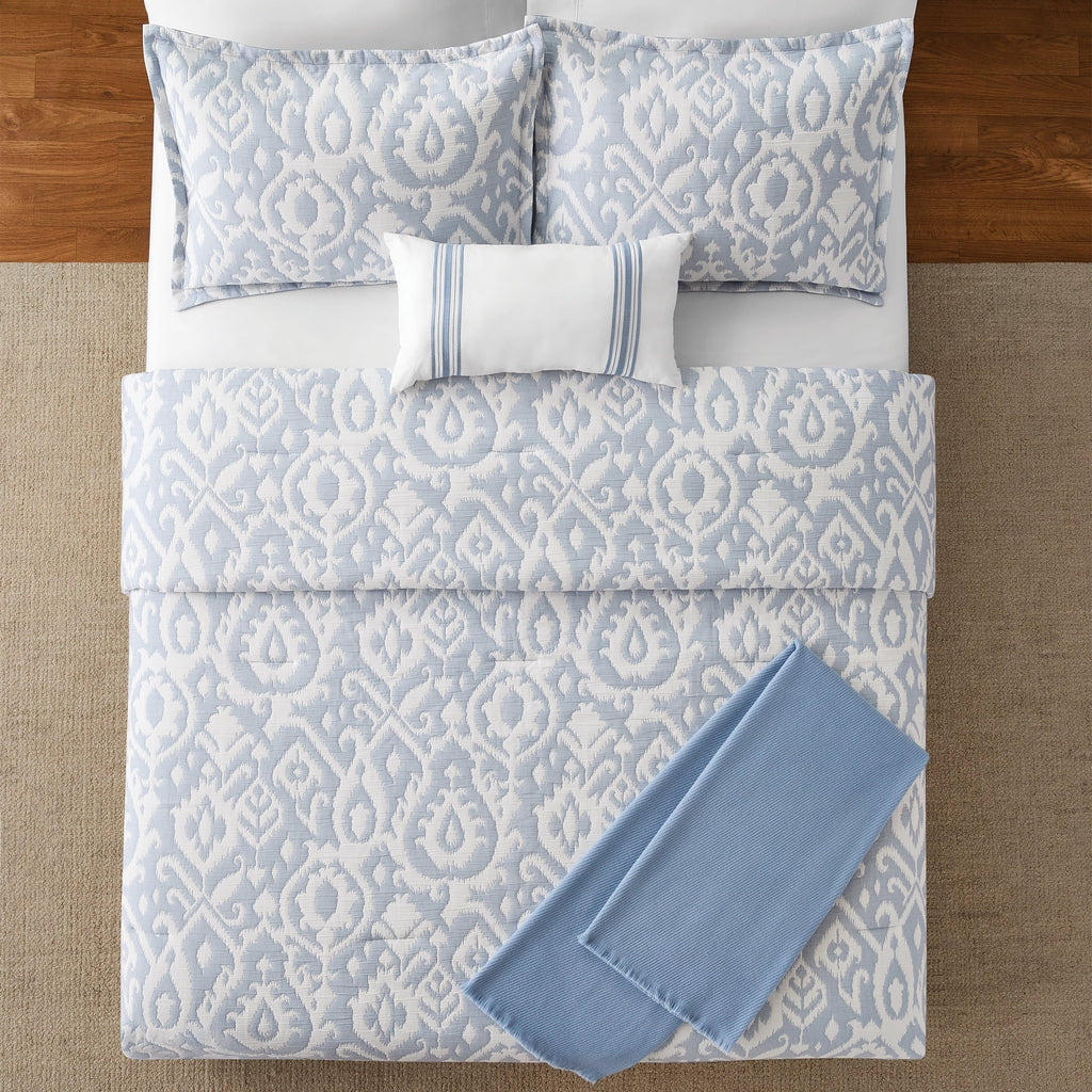 Luxurious Quilted Full/Queen Comforter Set, All-Season, 5-Piece, Blue Matelasse Ikat - All-Season Down Alternative Comforter Insert Detail
