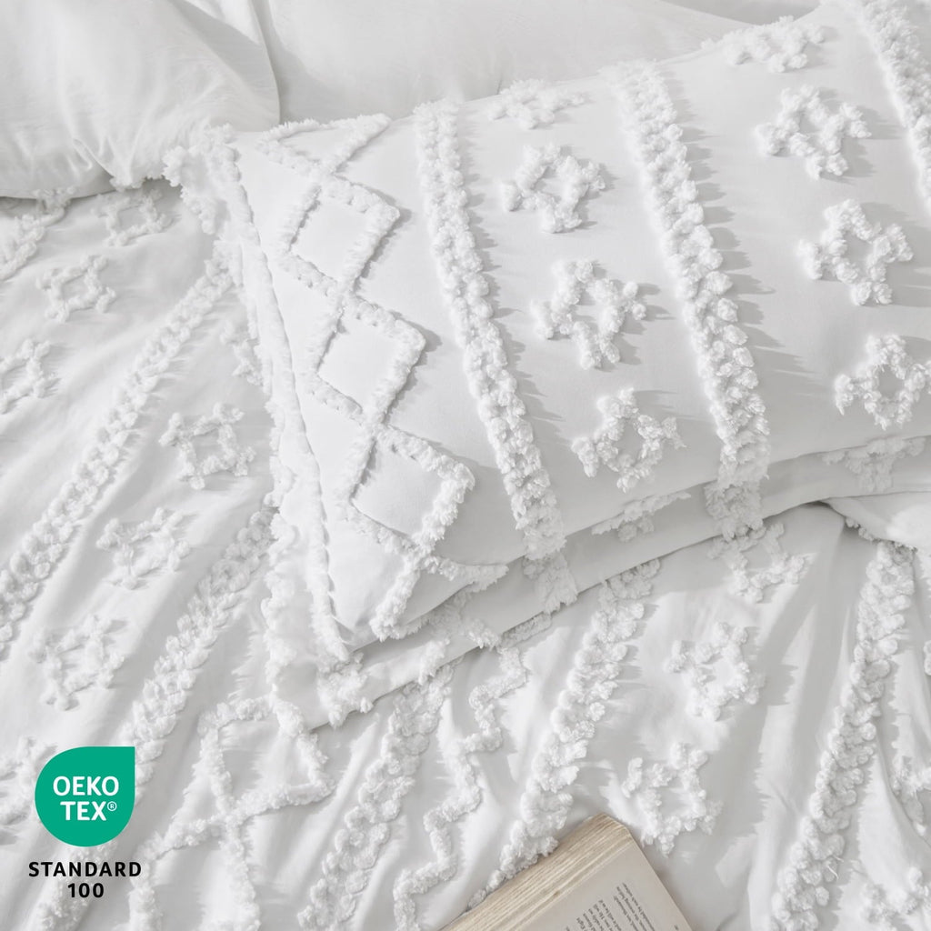 Luxurious Quilted Tufted Boho Comforter Set, 2 Pieces Farmhouse Shabby Chic Embroidery Bed Set, Soft Jacquard Comforter for All Seasons... - Luxurious Quilted Duvet Cover Set Detail