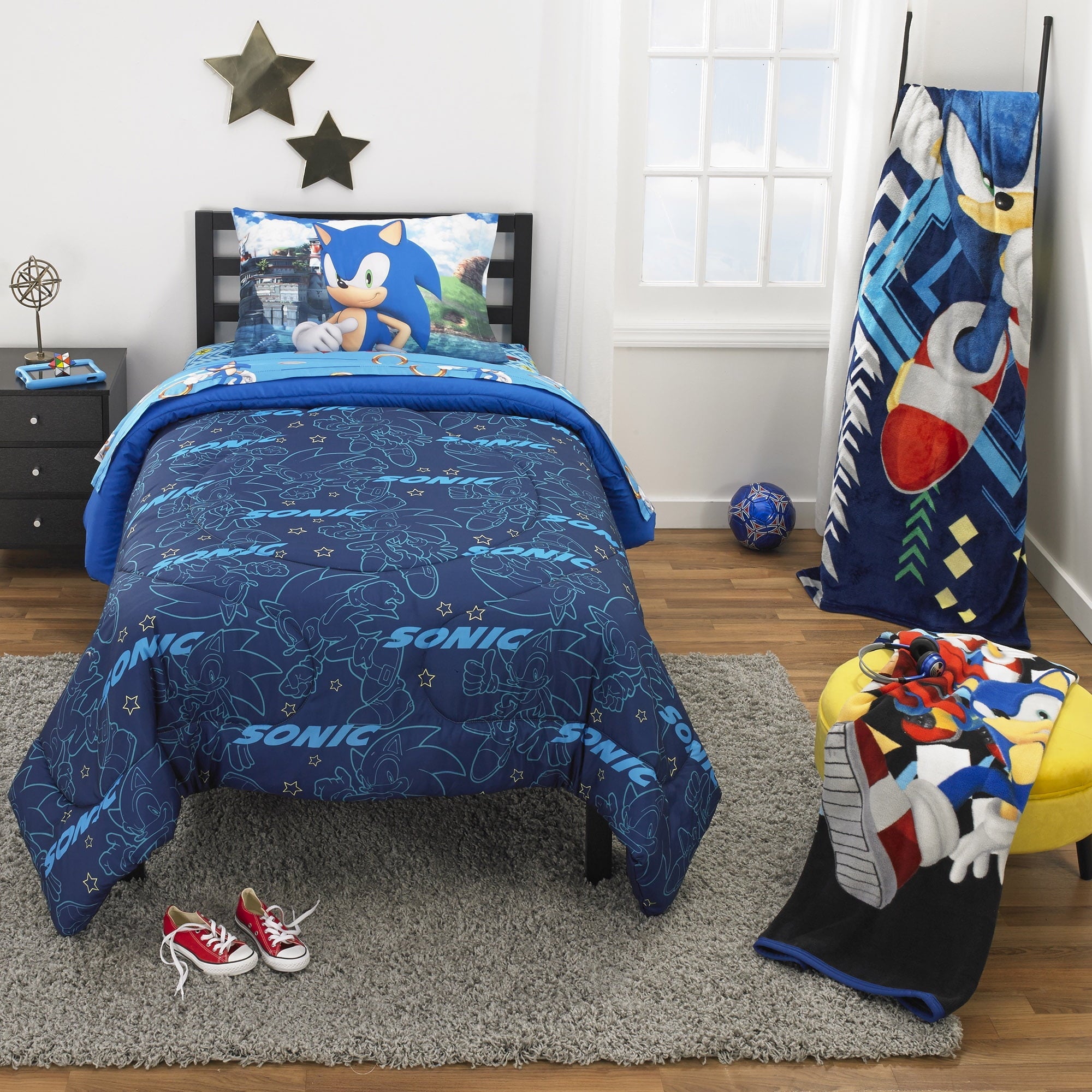 Fluffy Down Alternative Sonic the Hedgehog Kids 2 Piece Blue Green Reversible Comforter and Pillowcase set, Twin/full - Luxurious Quilted Duvet Cover Set Detail