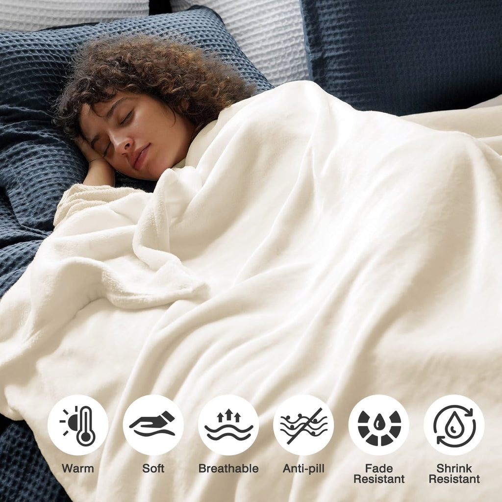 Cozy Fleece Throw Blanket, 50x60 inch Soft & Warm Blanket for Sleep Snap, Lightweight Reversible Bed Blankets and Cozy Throws for... - Super Soft Reversible Sherpa Flannel Blanket Detail