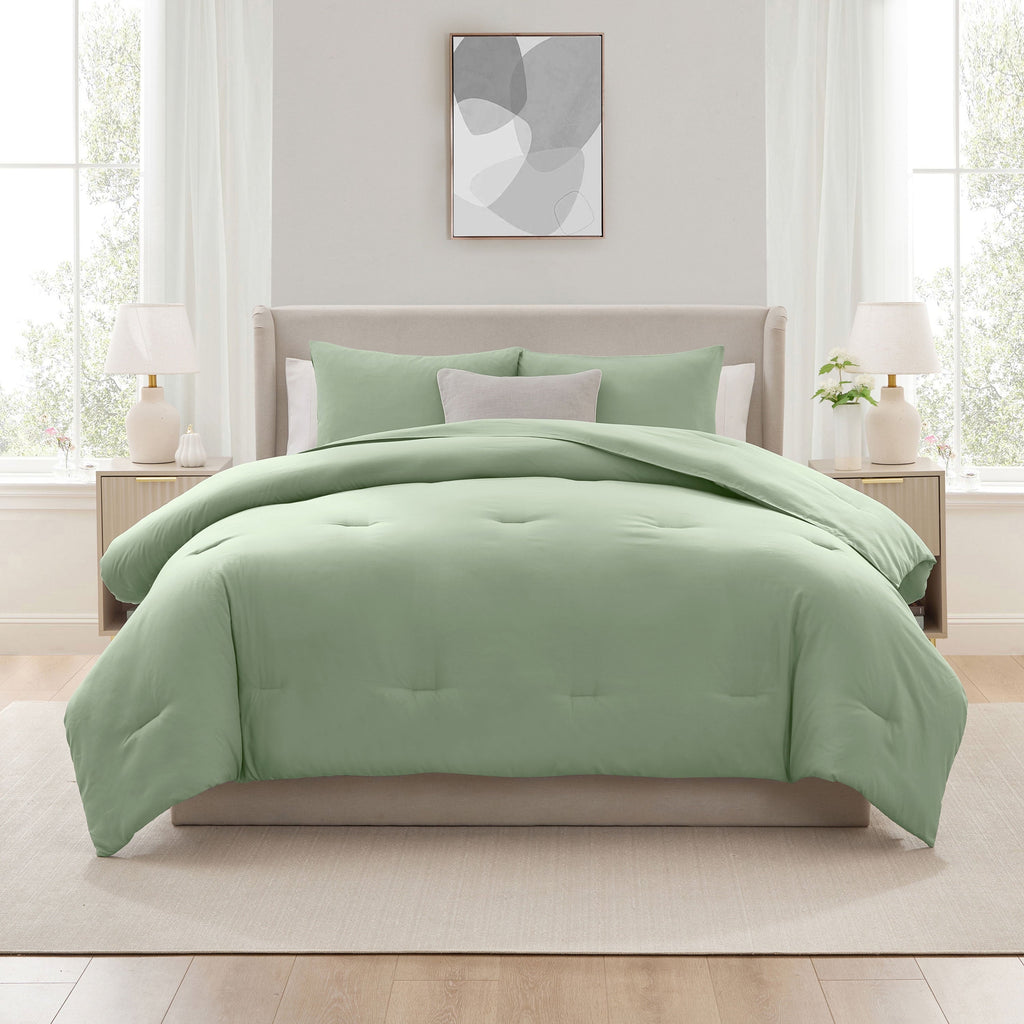 Fluffy Down Alternative Comforter Sets, All Season Lightweight Solid Queen Comforter Set, 3-Pc Bedding Sets, Sage Green - Cloud-Like Soft Lightweight Bed Comforter Detail