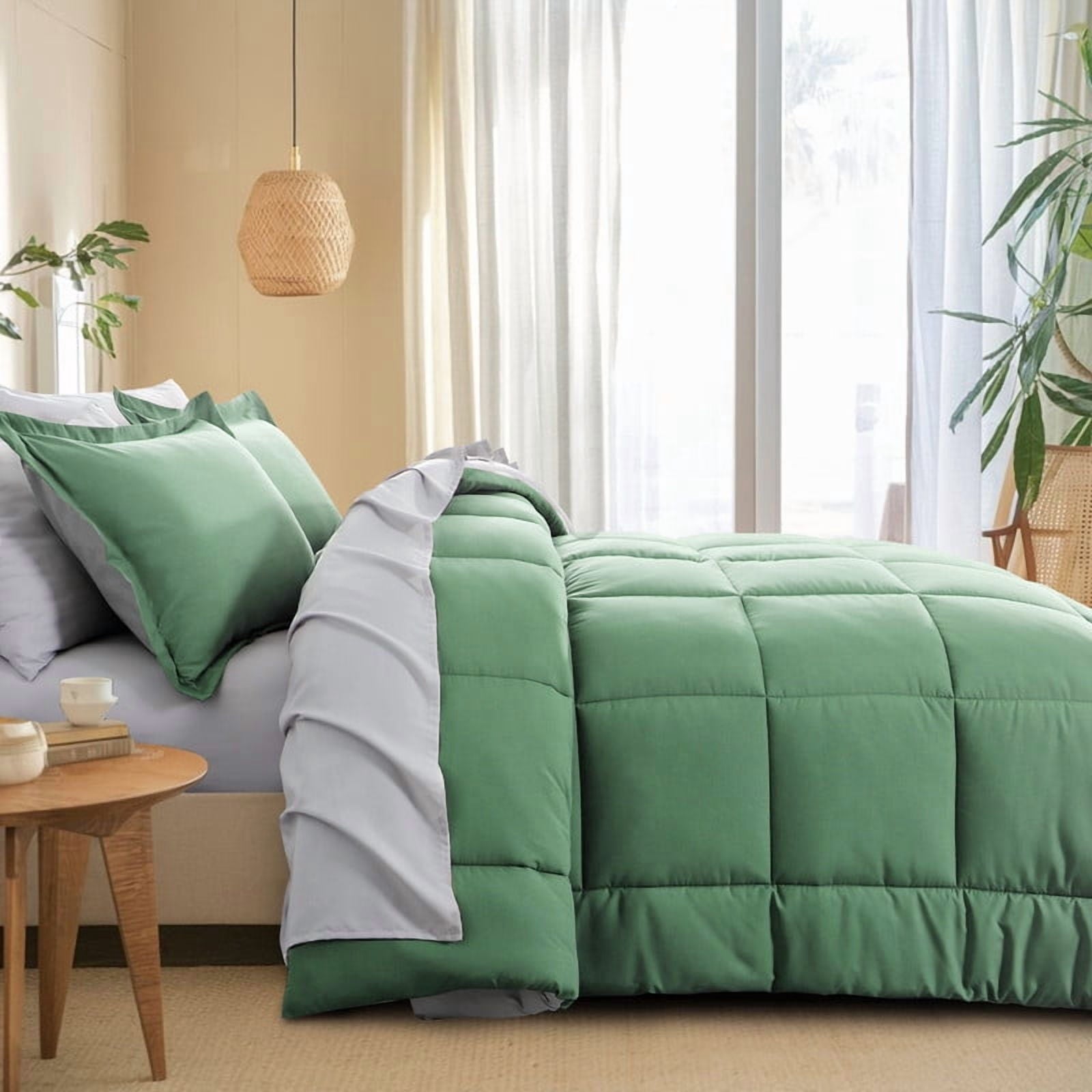 Fluffy Down Alternative Grass Green/Grey Queen Size Comforter Set,3-Pieces Reversible Comforter Set Soft and Lightweight,All Season Down Alte... - Hypoallergenic Ultra-Fluffy Quilt for Winter Detail